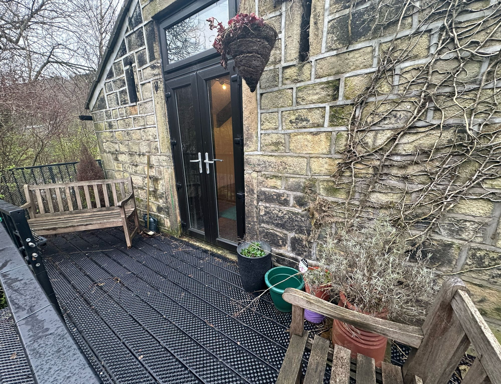 To rent in King Street, Hebden Bridge 2