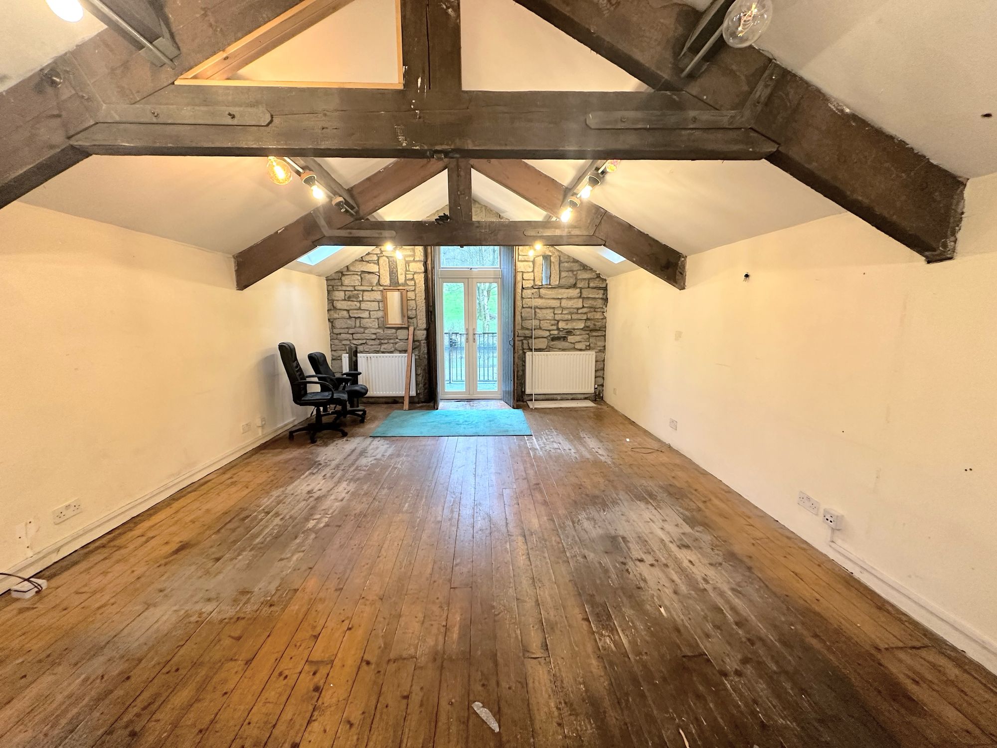 To rent in King Street, Hebden Bridge 3