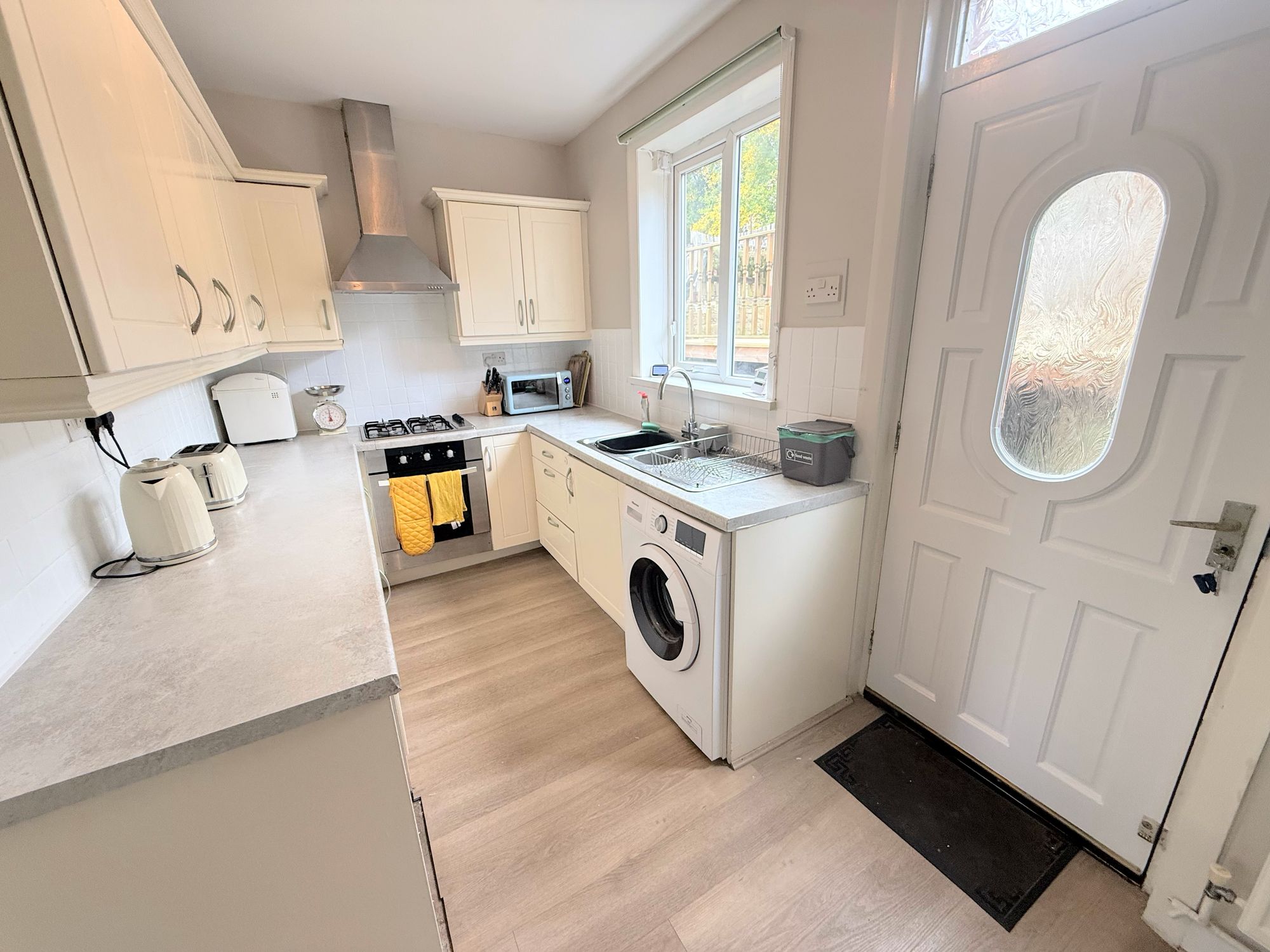 2 bed end of terrace house to rent in Sunnybank Drive, Sowerby Bridge  - Property Image 3