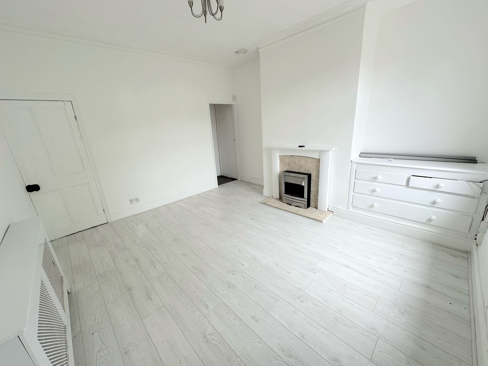 3 bed mid-terraced house to rent in Palm Street, Halifax  - Property Image 2