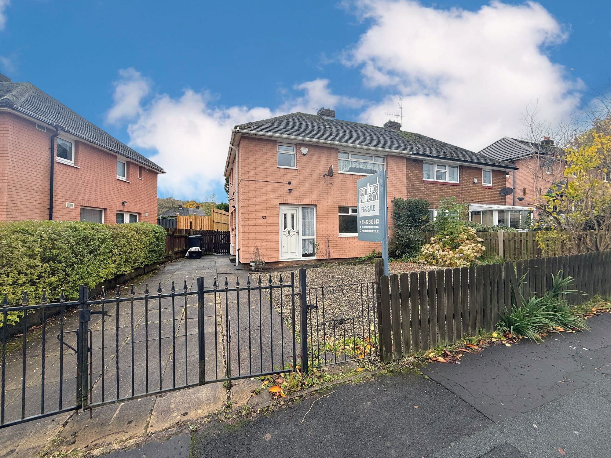 3 bed semi-detached house for sale in Woodbrook Avenue, Halifax, HX2