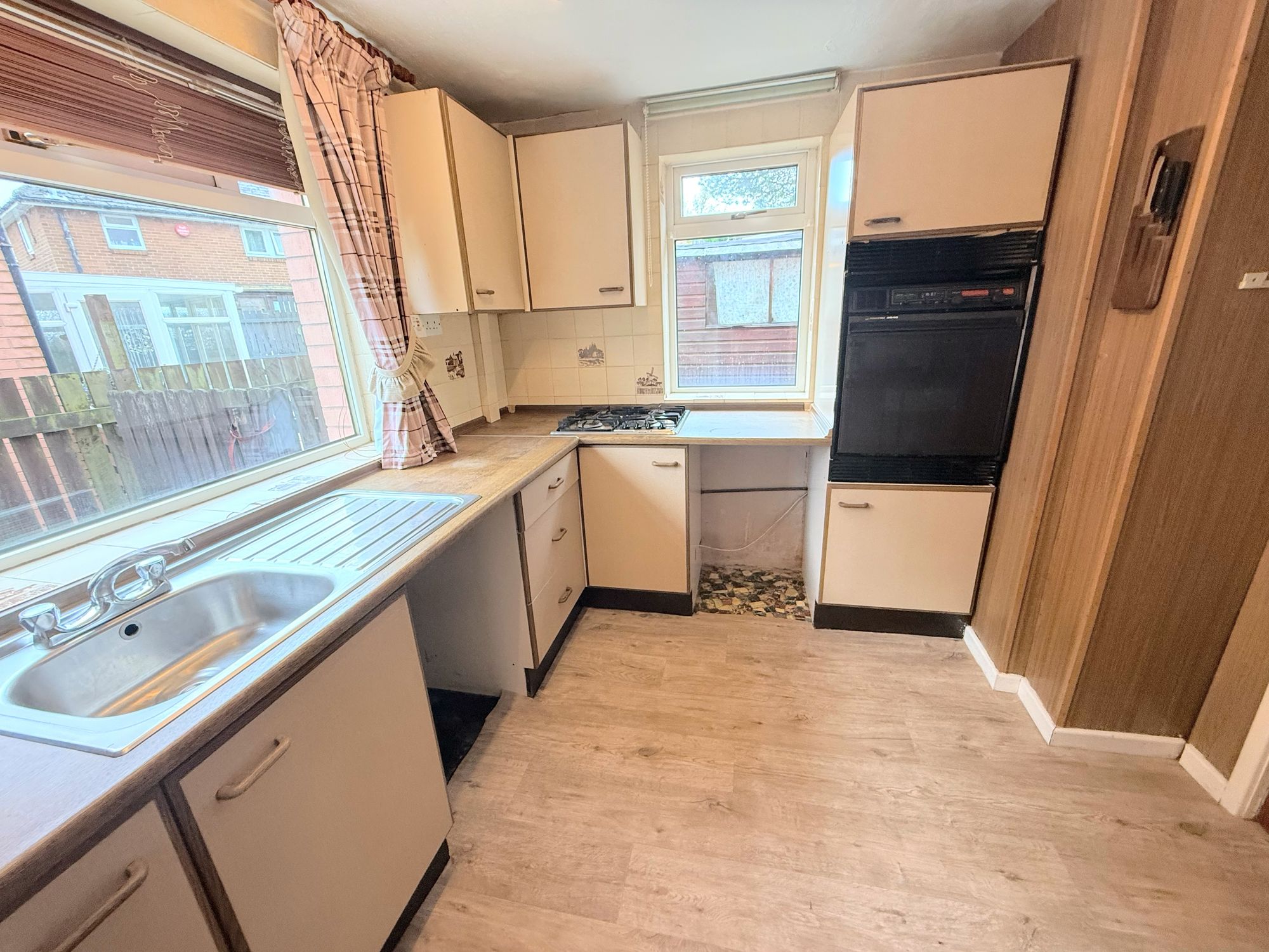 3 bed semi-detached house for sale in Woodbrook Avenue, Halifax  - Property Image 12