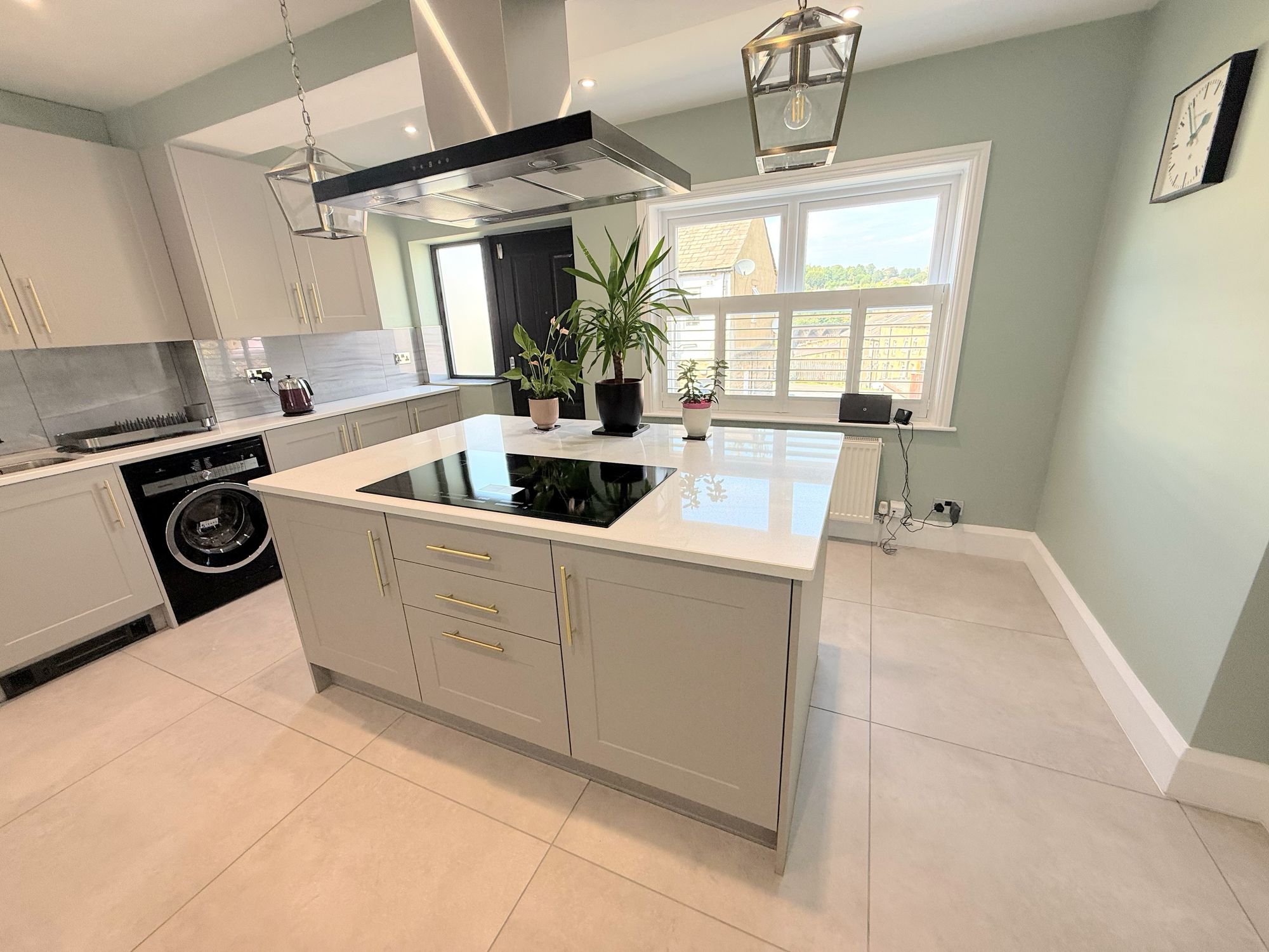 2 bed mid-terraced house for sale in Woodside Grove, Halifax  - Property Image 2