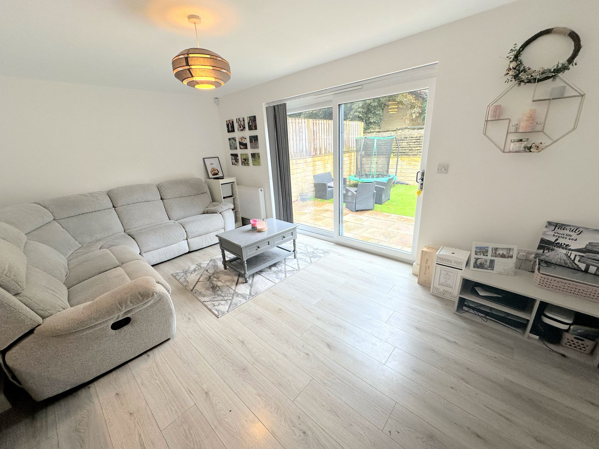 3 bed end of terrace house for sale in Woodlands Road, Halifax  - Property Image 11