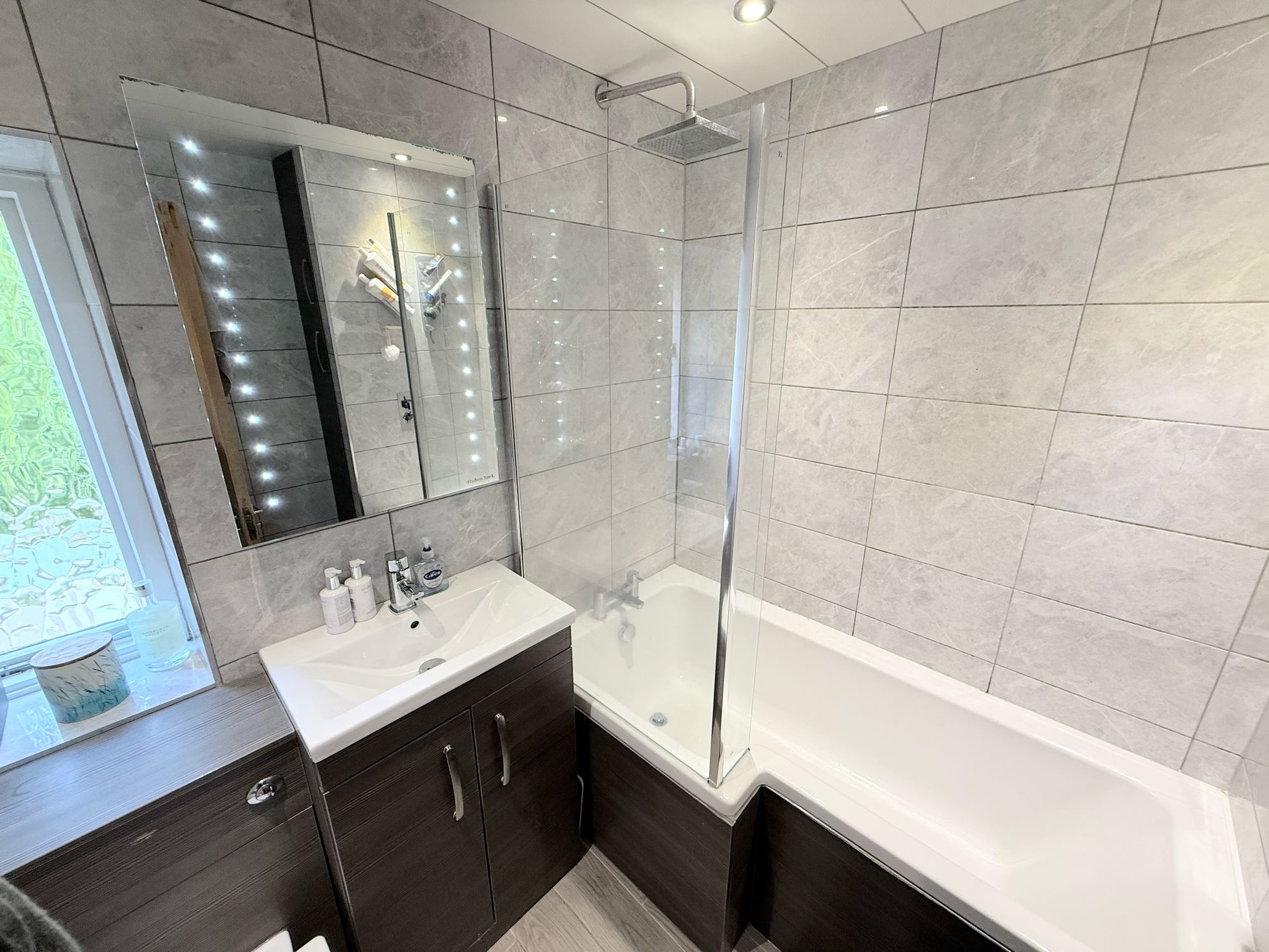2 bed mid-terraced house for sale in Railway Terrace, Halifax  - Property Image 18