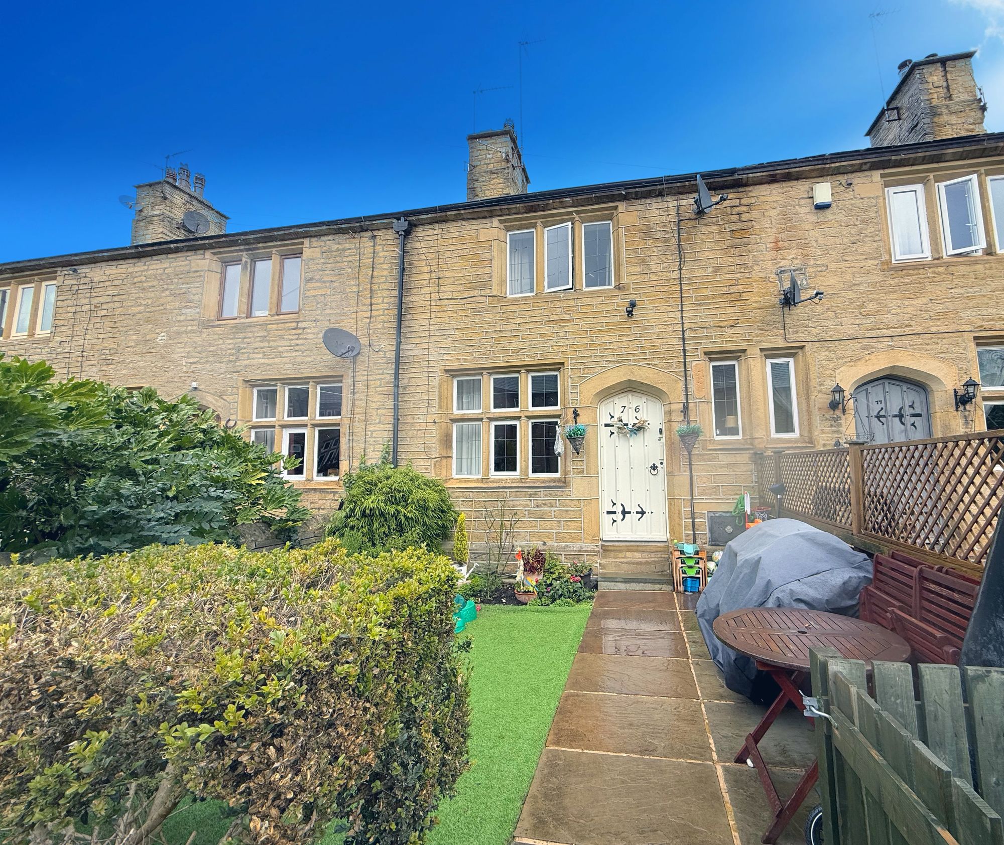 2 bed mid-terraced house for sale in Railway Terrace, Halifax  - Property Image 5