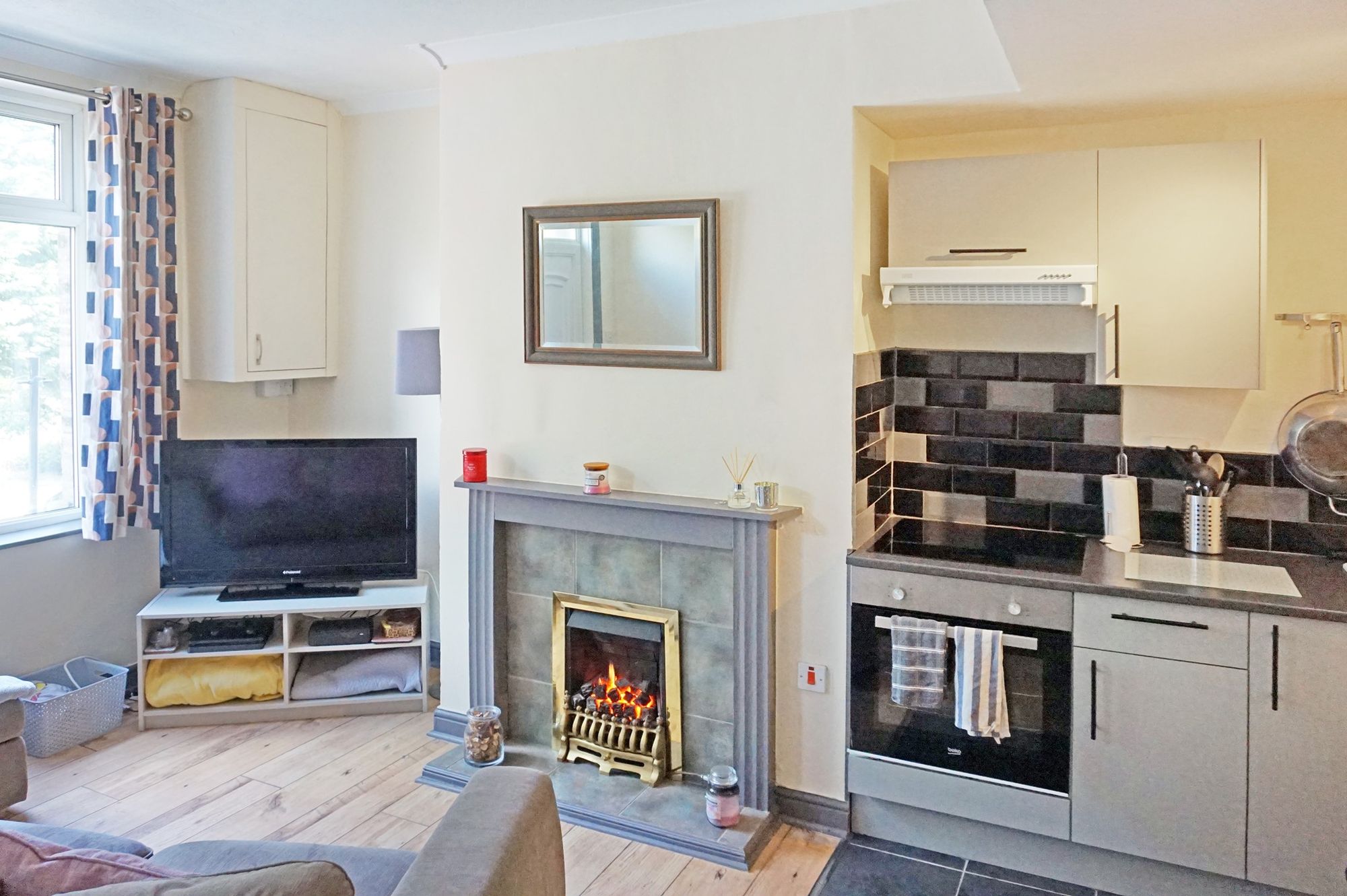 1 bed end of terrace house to rent in Camm Street, Brighouse  - Property Image 3