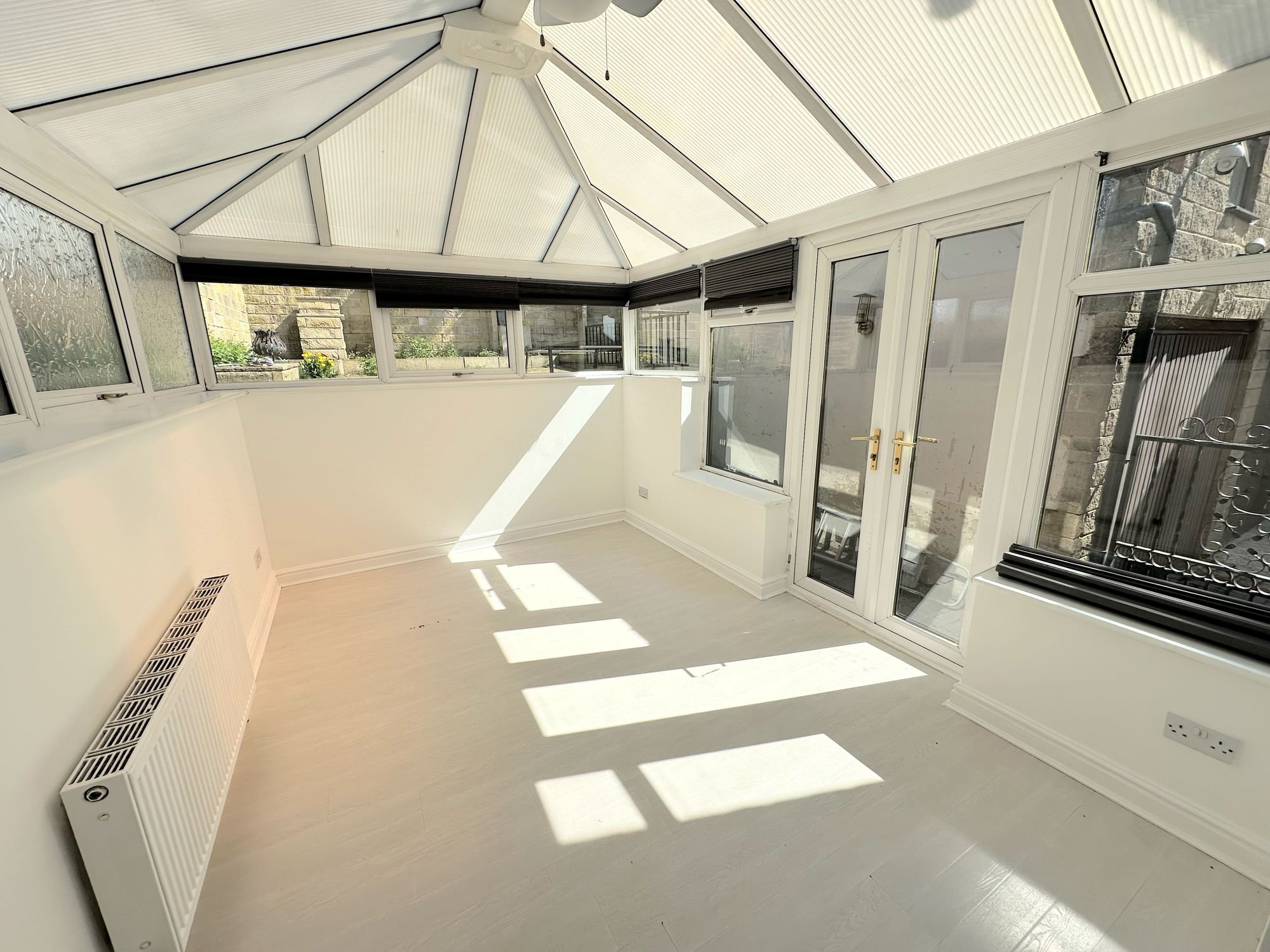 3 bed semi-detached house for sale in Roselee Close, Halifax  - Property Image 4