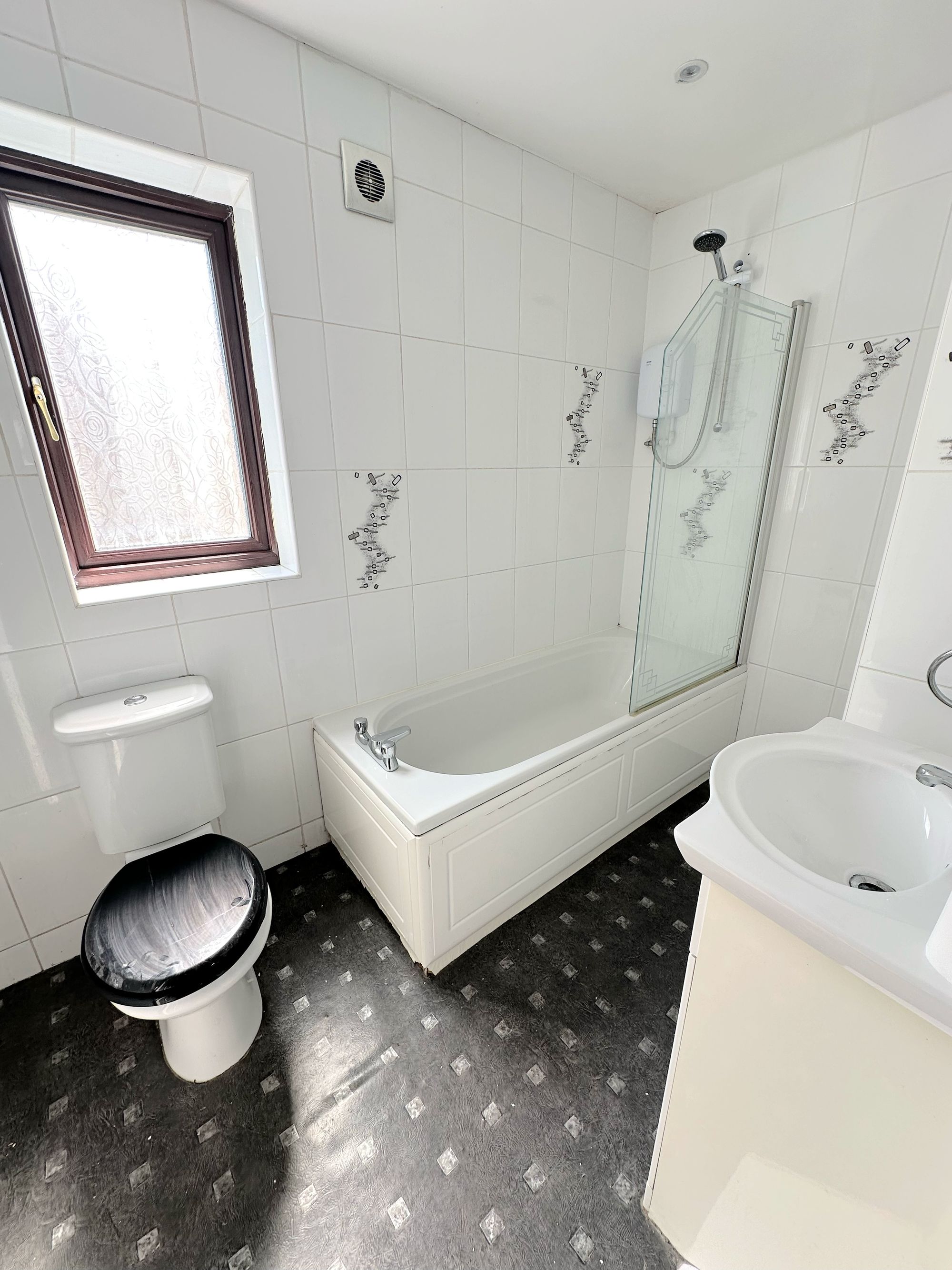 3 bed semi-detached house for sale in Roselee Close, Halifax  - Property Image 21