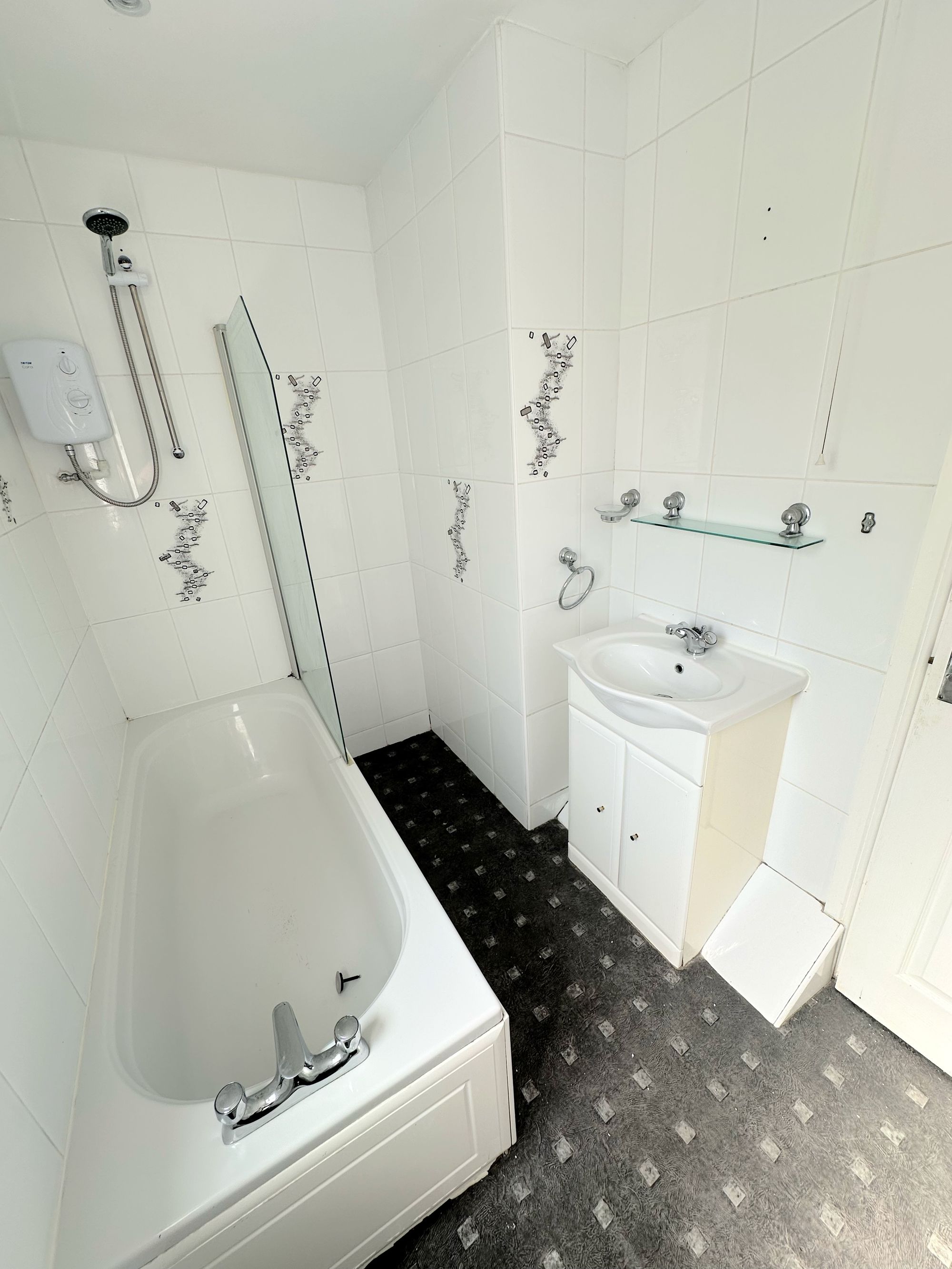 3 bed semi-detached house for sale in Roselee Close, Halifax  - Property Image 22