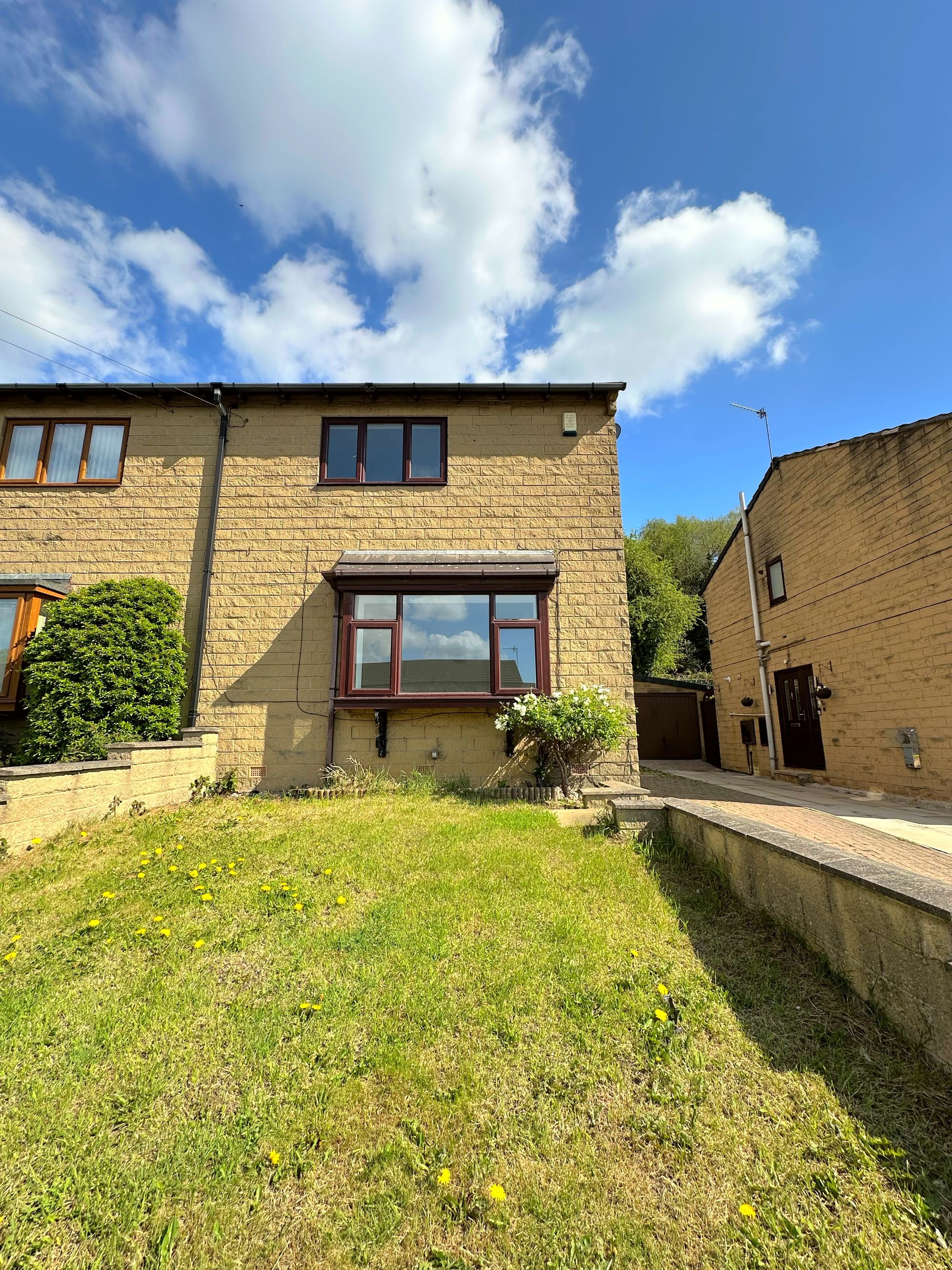 3 bed semi-detached house for sale in Roselee Close, Halifax  - Property Image 5