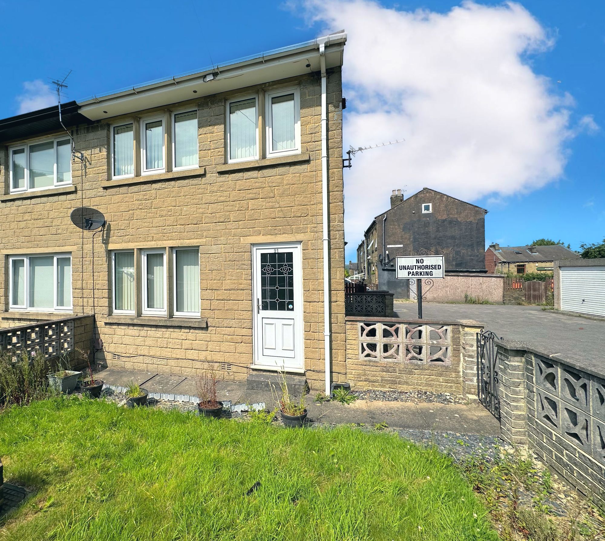 3 bed house for sale in Stretchgate Lane, Halifax  - Property Image 5