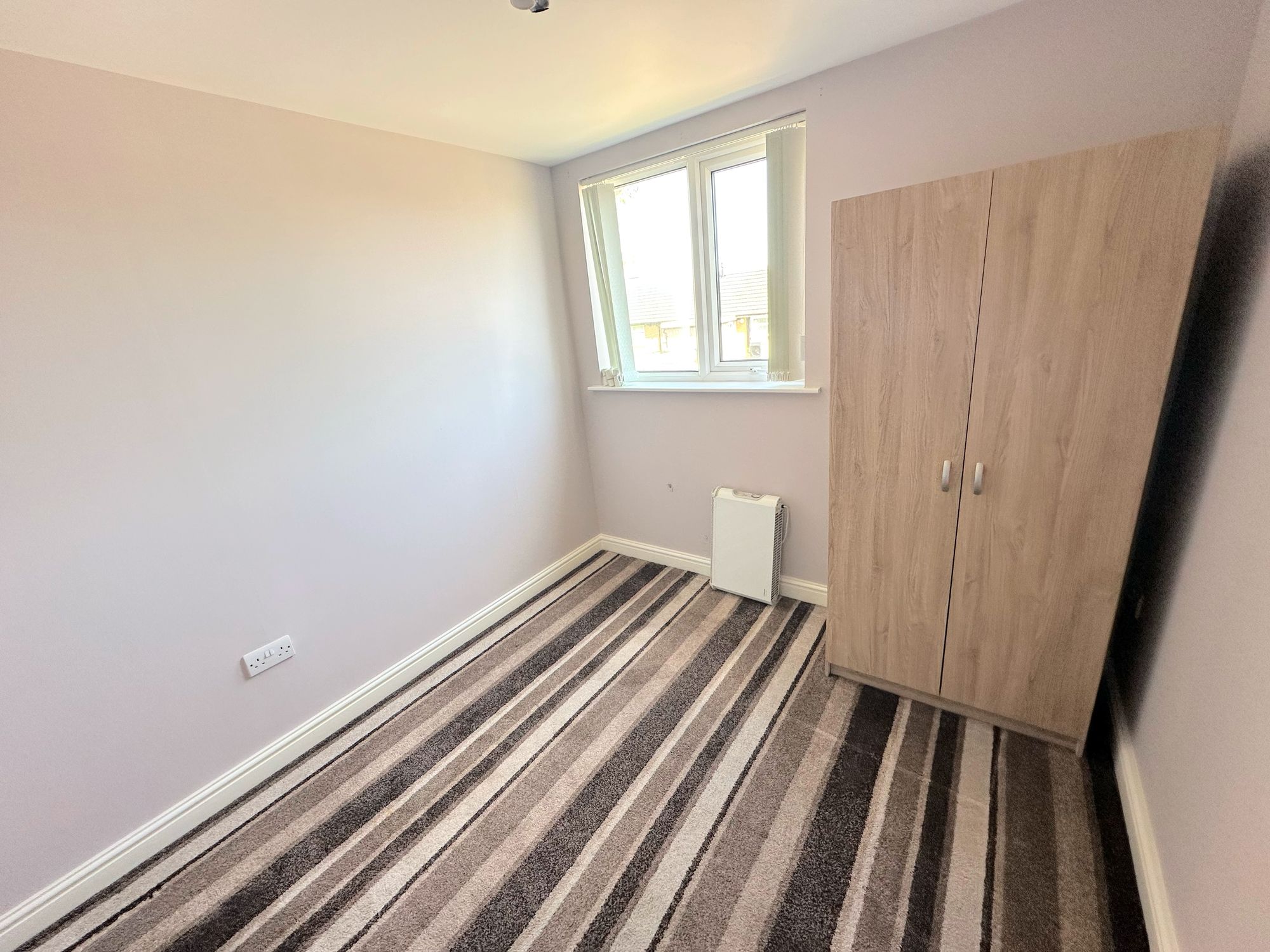 2 bed flat for sale in Cumberland Close, Halifax  - Property Image 14