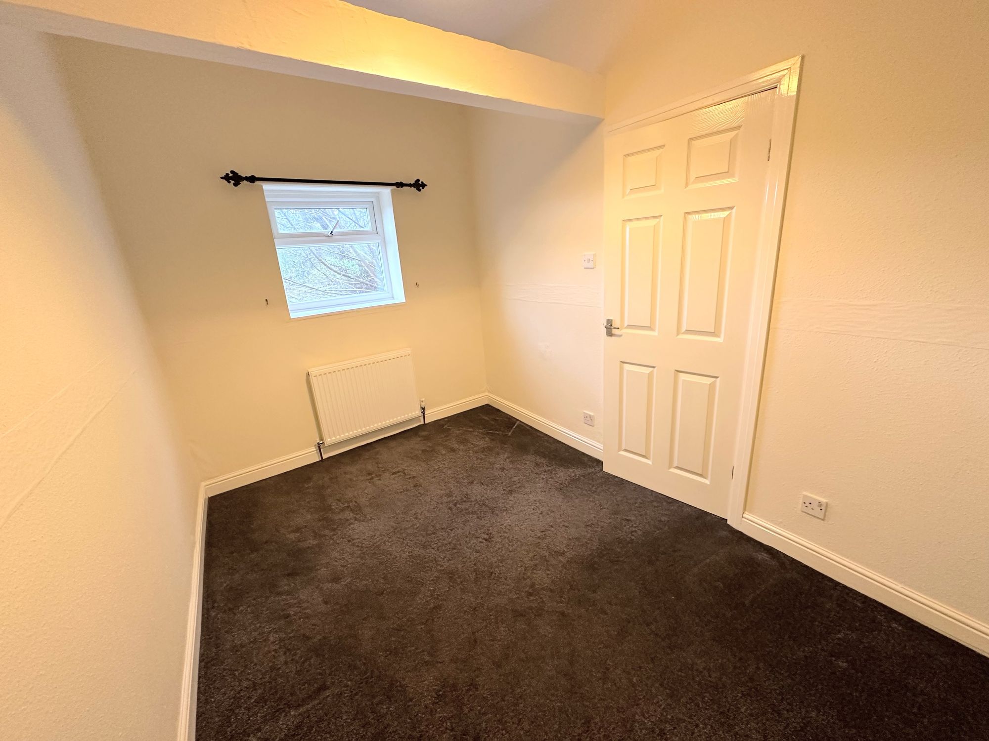 2 bed flat to rent in Savile Park Street, Halifax  - Property Image 13