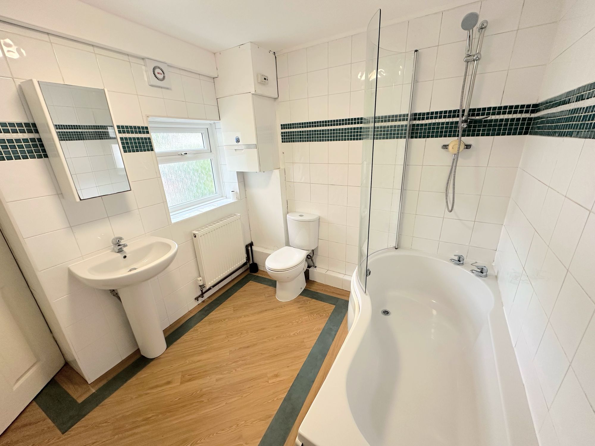 2 bed flat to rent in Savile Park Street, Halifax  - Property Image 12
