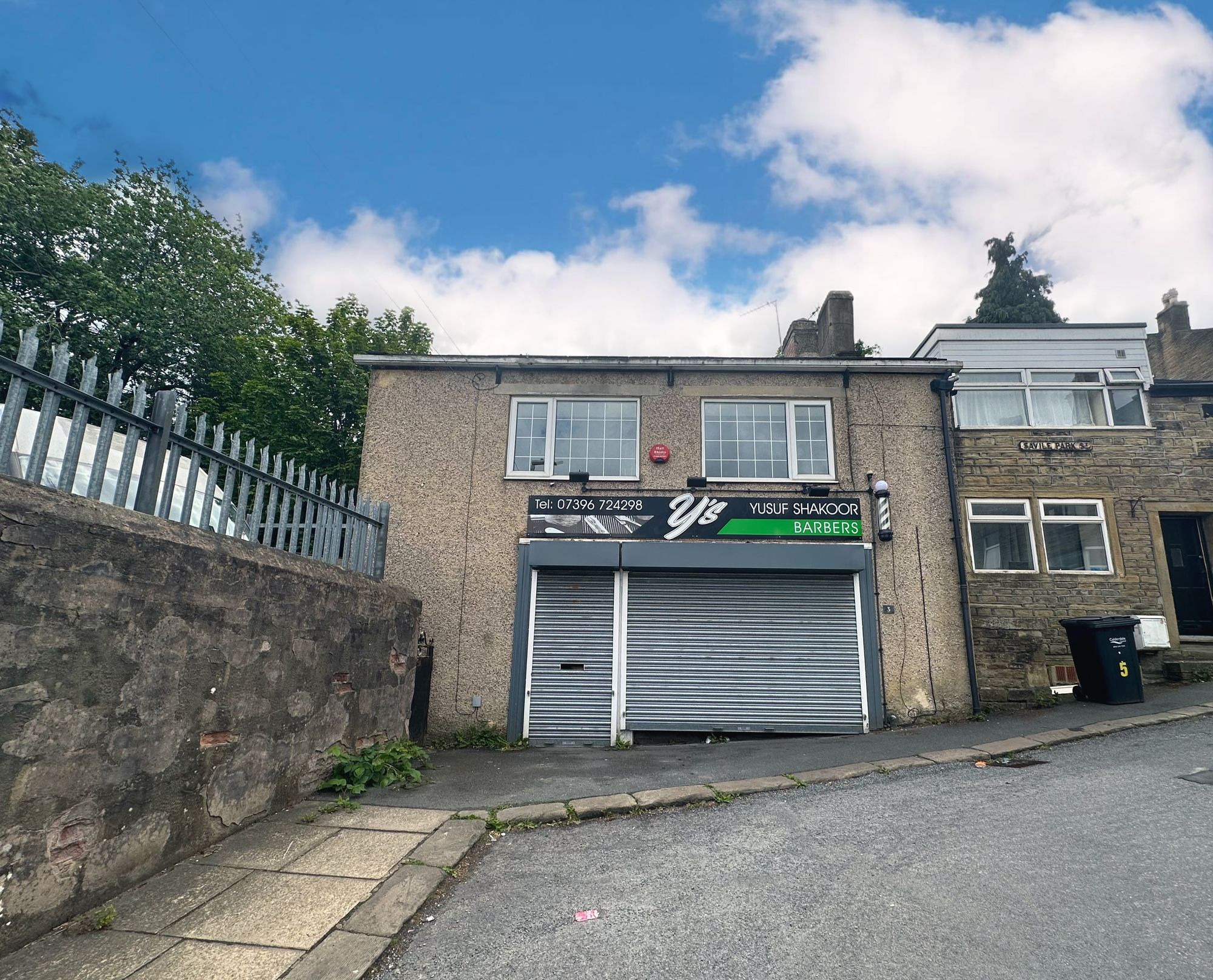 2 bed flat to rent in Savile Park Street, Halifax  - Property Image 1