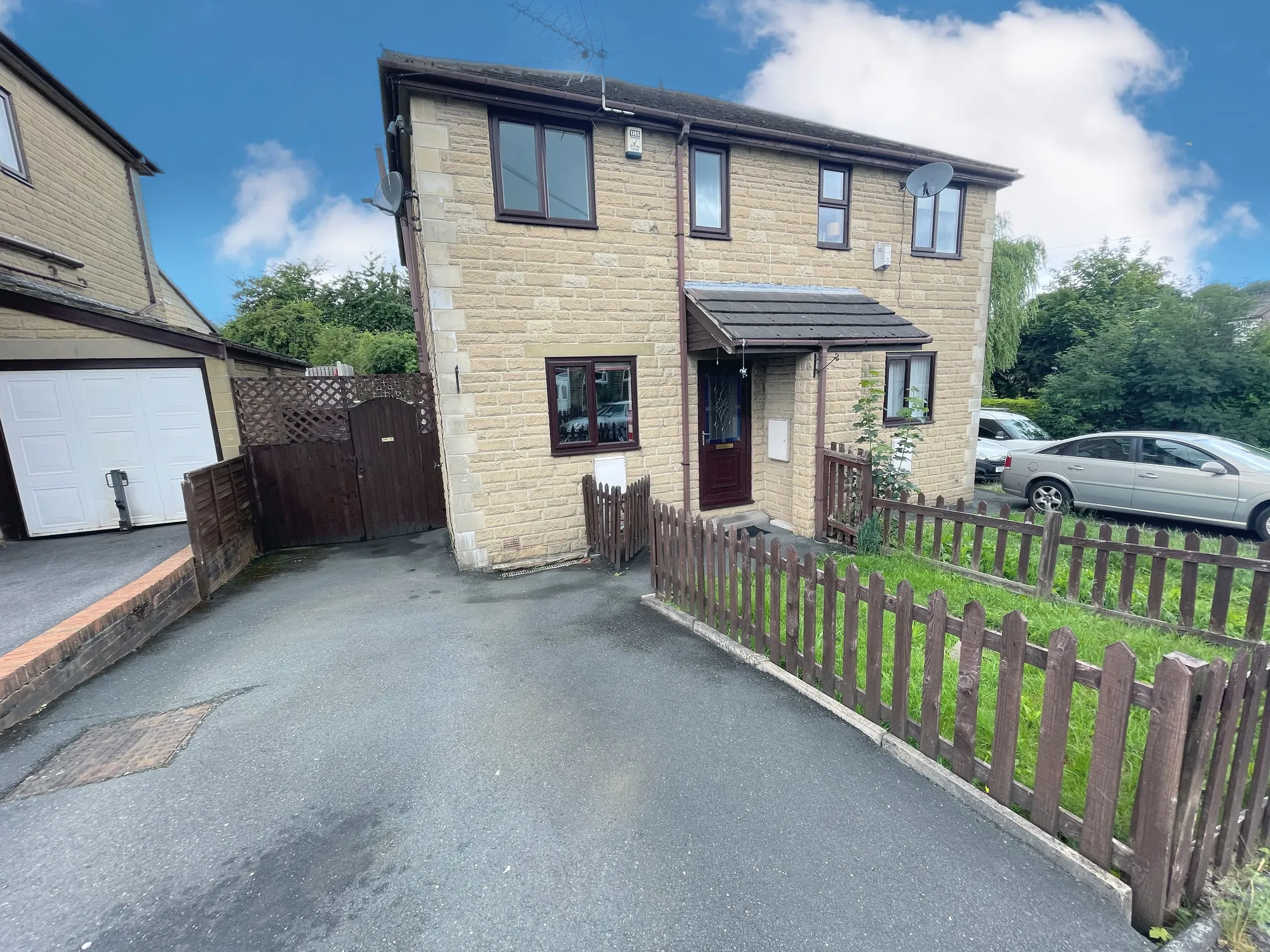 3 bed semi-detached house for sale in South Street, Bradford  - Property Image 1