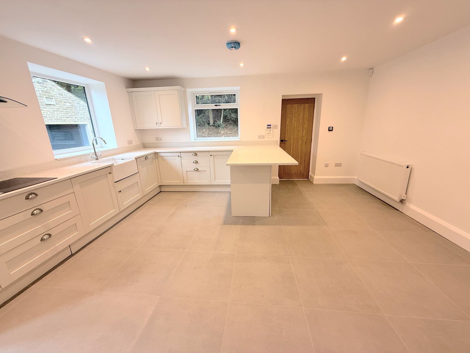 4 bed house for sale in Ovenden Wood, Halifax  - Property Image 11