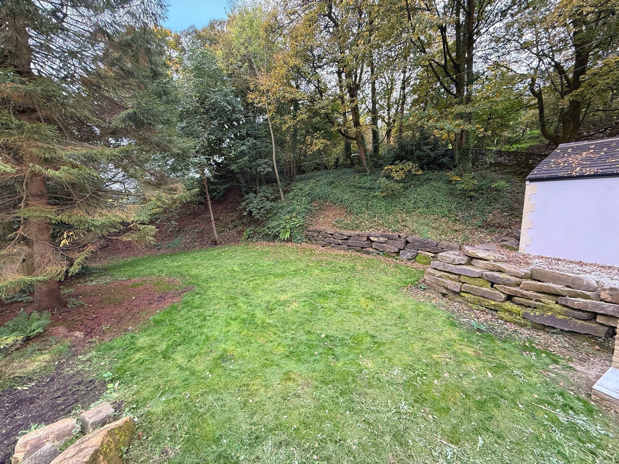 4 bed house for sale in Ovenden Wood, Halifax  - Property Image 37