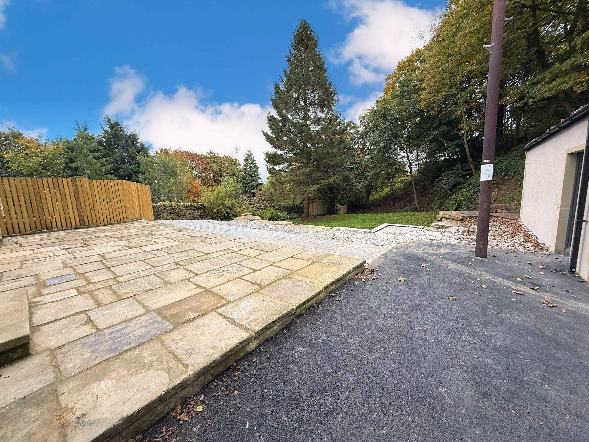 4 bed house for sale in Ovenden Wood, Halifax  - Property Image 35