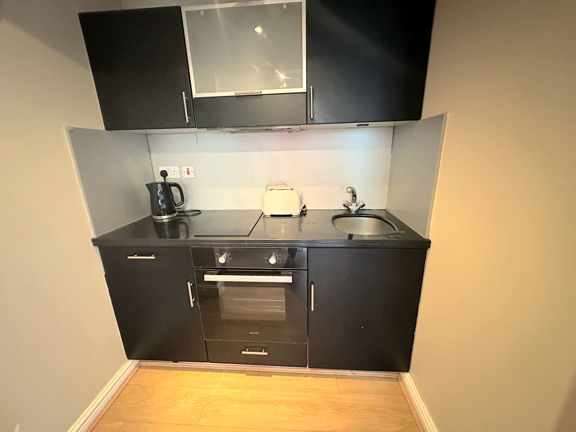 2 bed flat to rent in Weavers Brook, Halifax  - Property Image 6