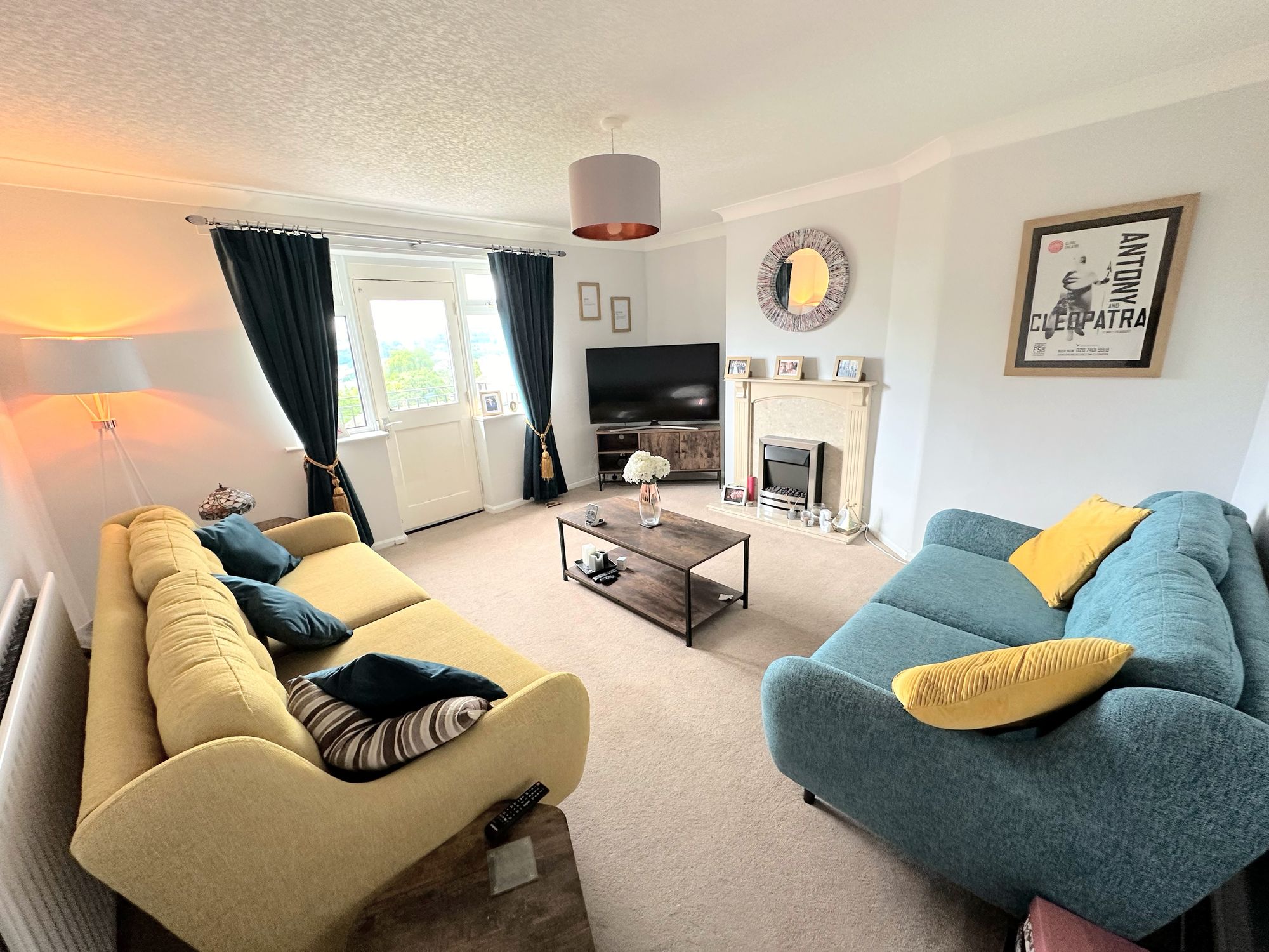 2 bed apartment to rent in Willowfield Crescent, Halifax  - Property Image 2