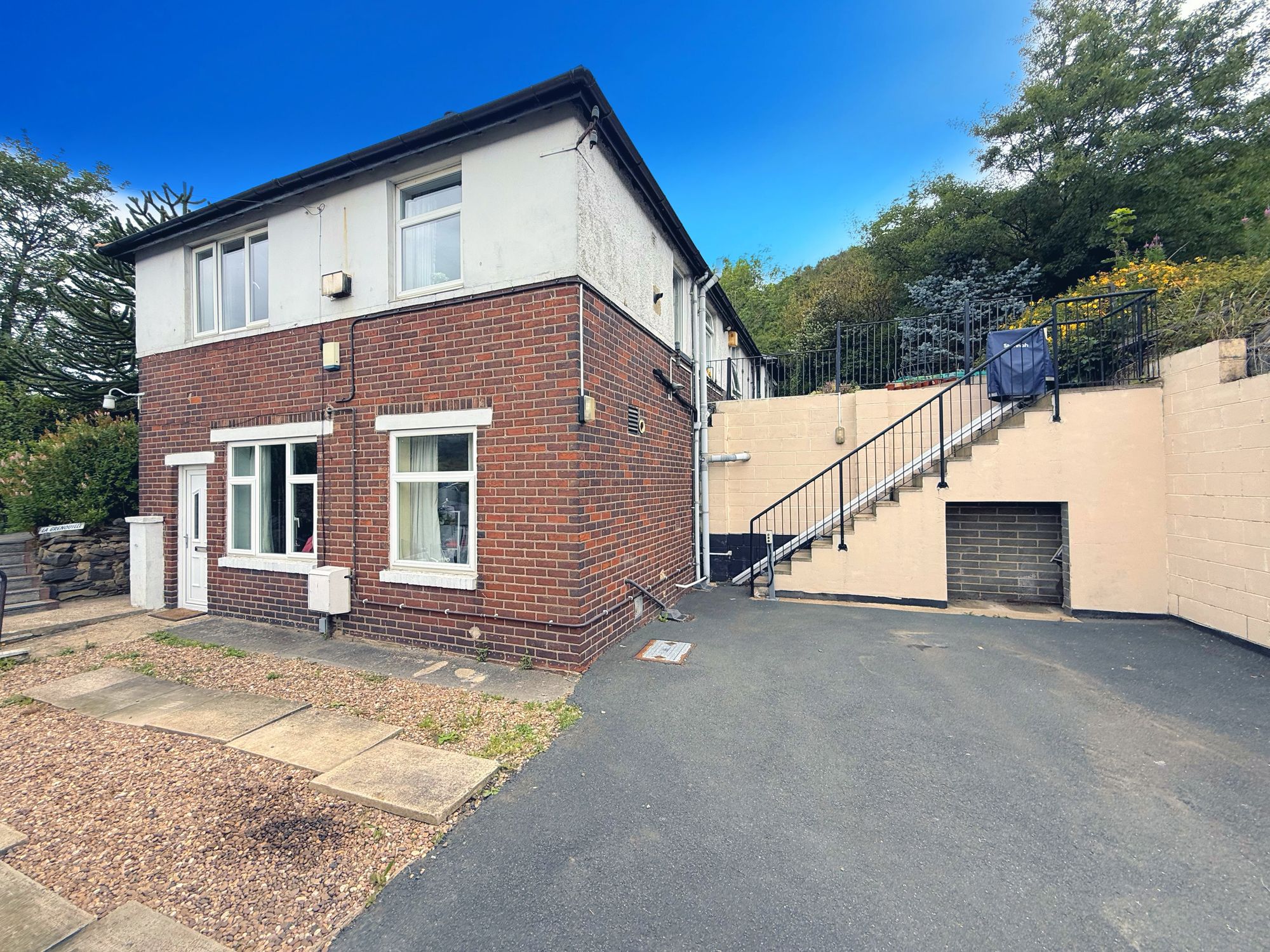 4 bed detached house for sale in Lane Ends, Halifax, HX2