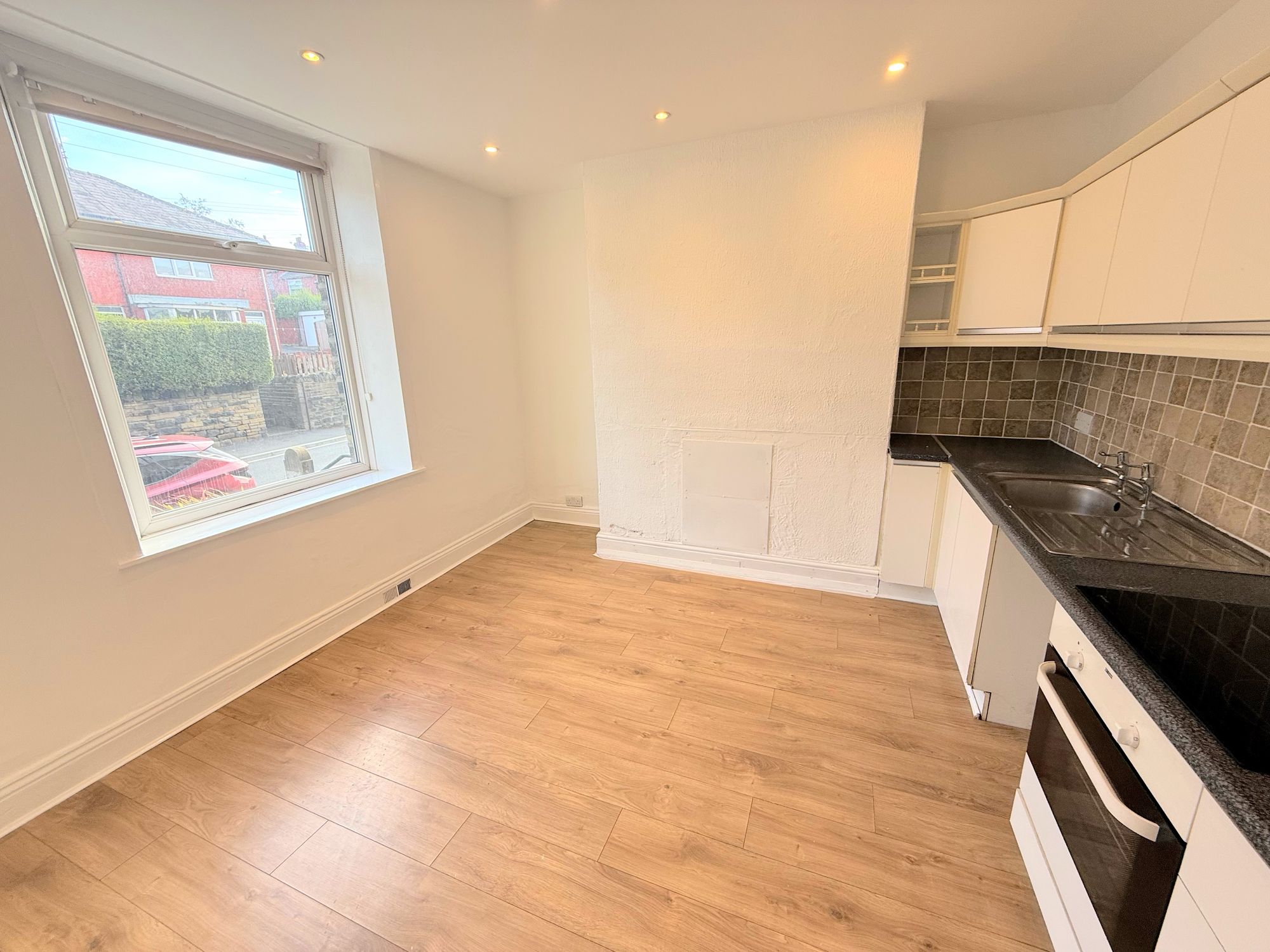 3 bed mid-terraced house for sale in Whitegate Road, Halifax  - Property Image 10