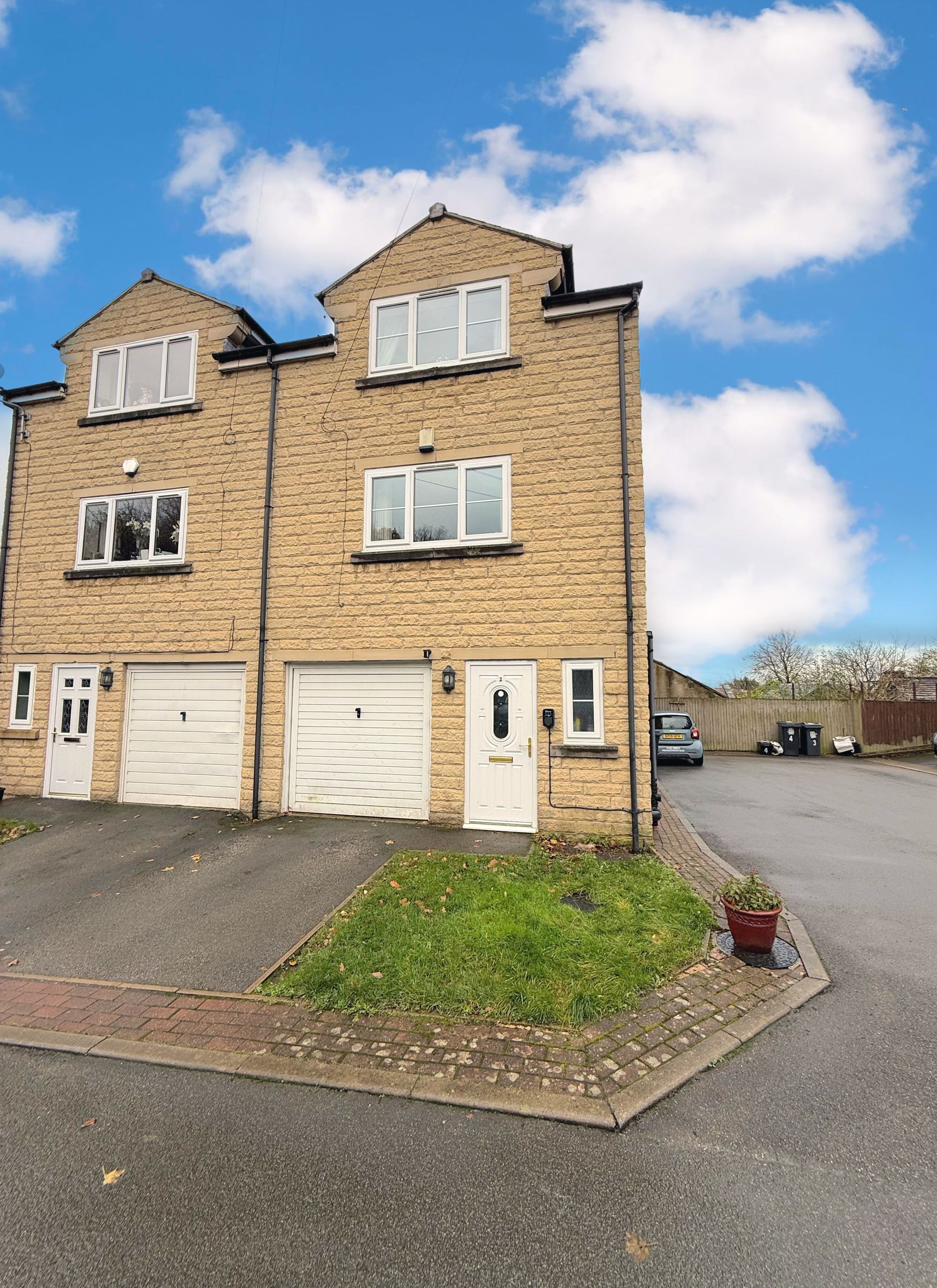 3 bed semi-detached house for sale in Anvil Court, Halifax, HX2