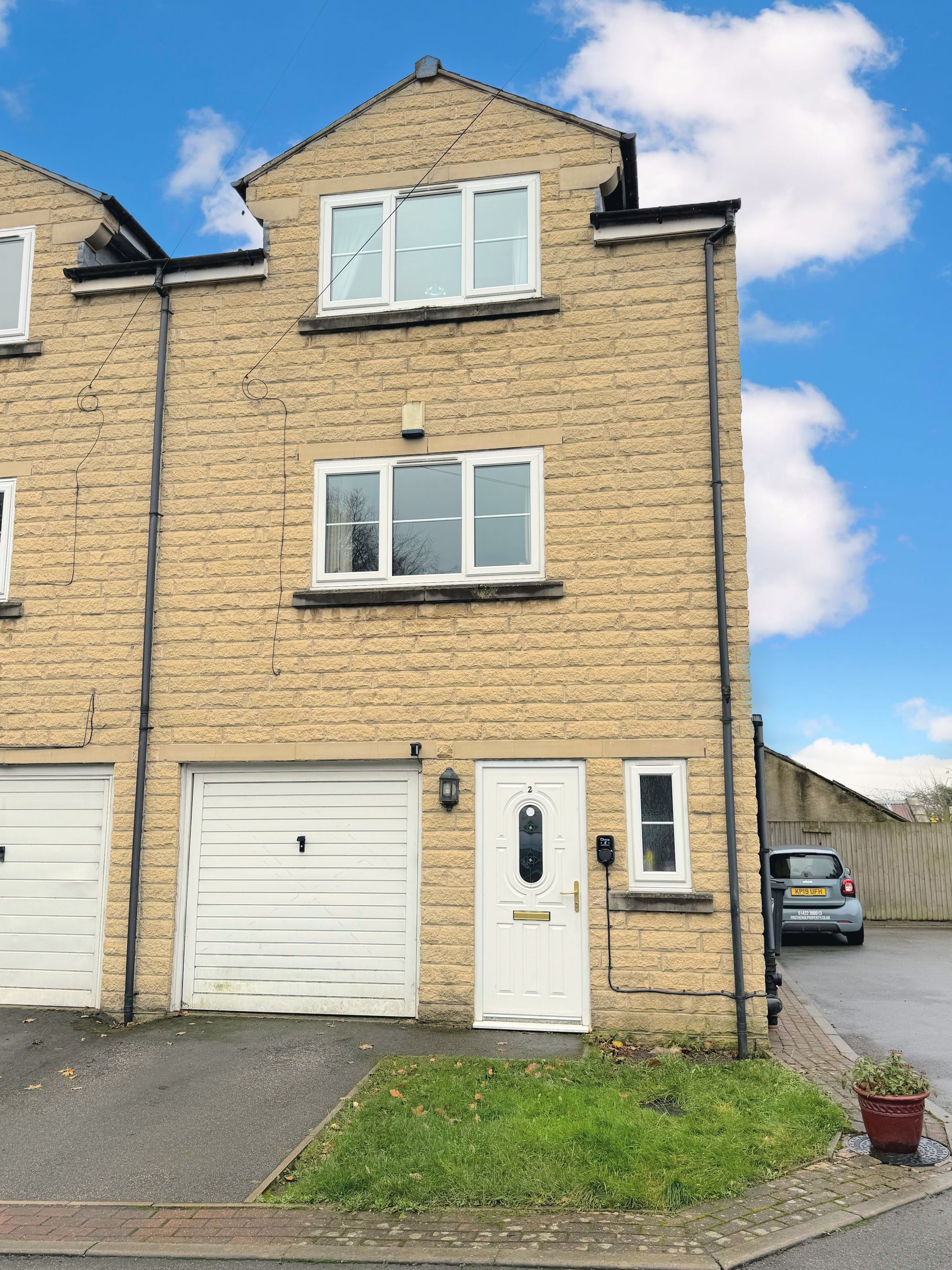 3 bed semi-detached house for sale in Anvil Court, Halifax 4