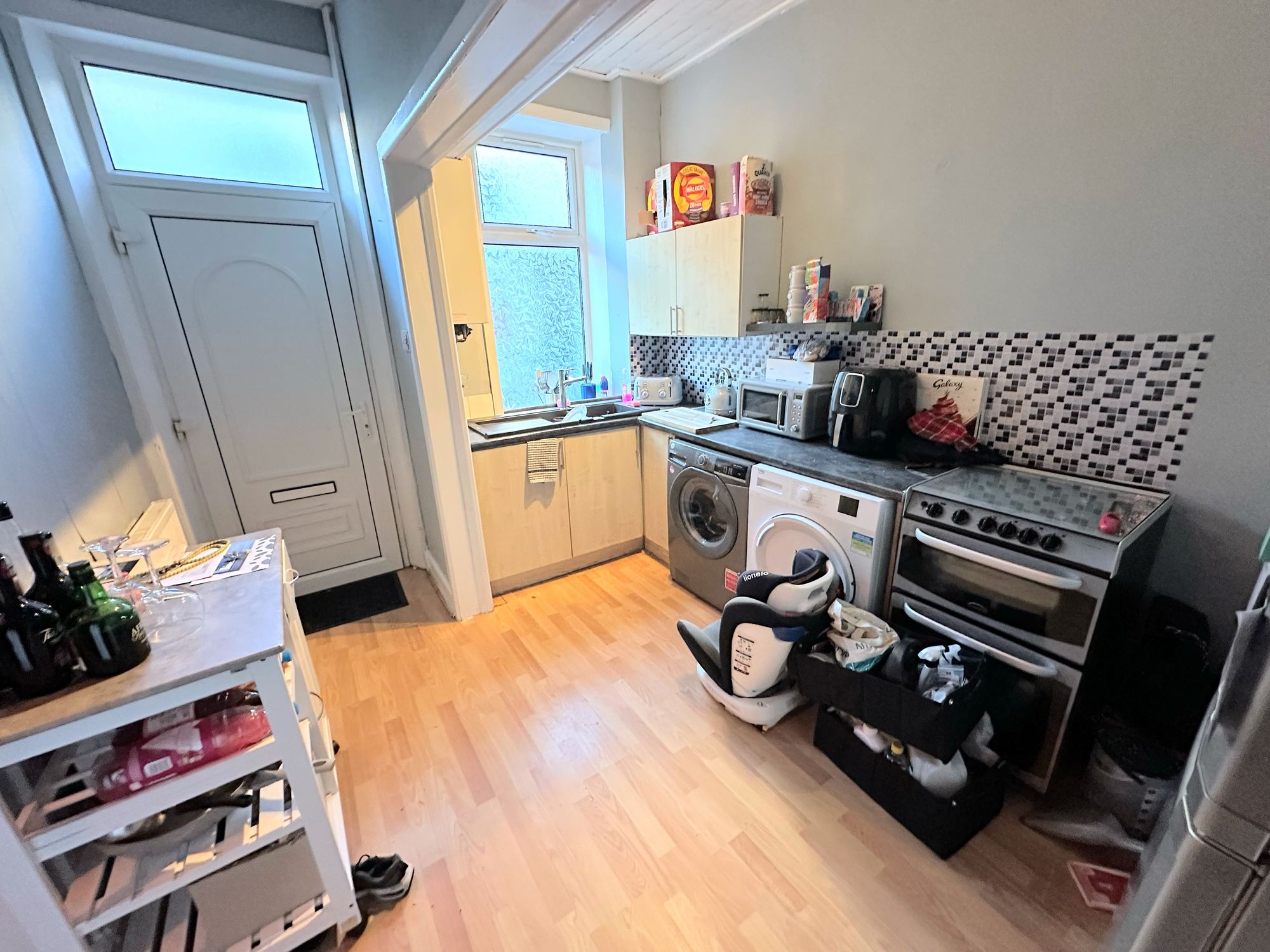 3 bed end of terrace house for sale in Byron Street, Halifax  - Property Image 2