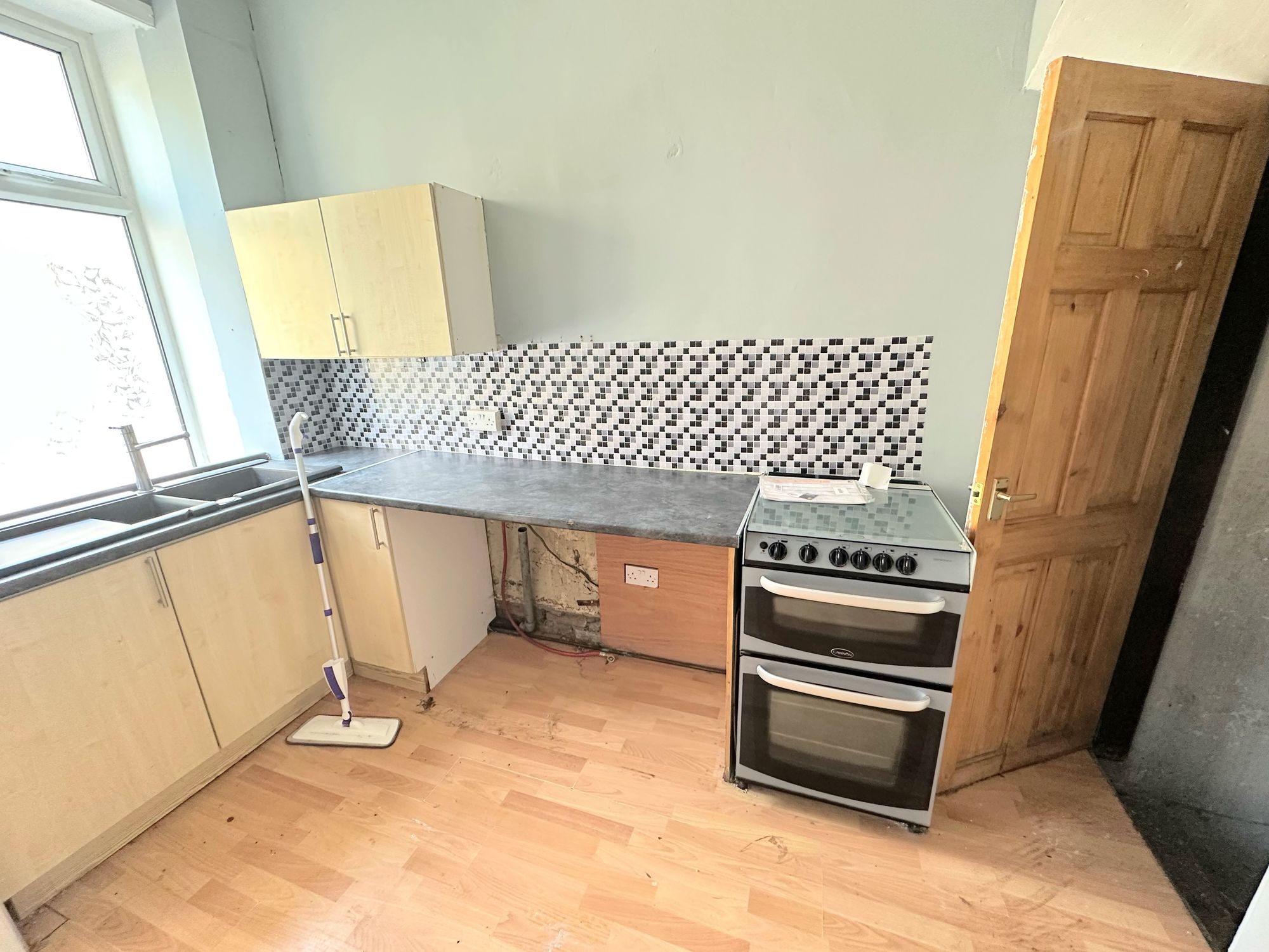 3 bed end of terrace house for sale in Byron Street, Halifax  - Property Image 7