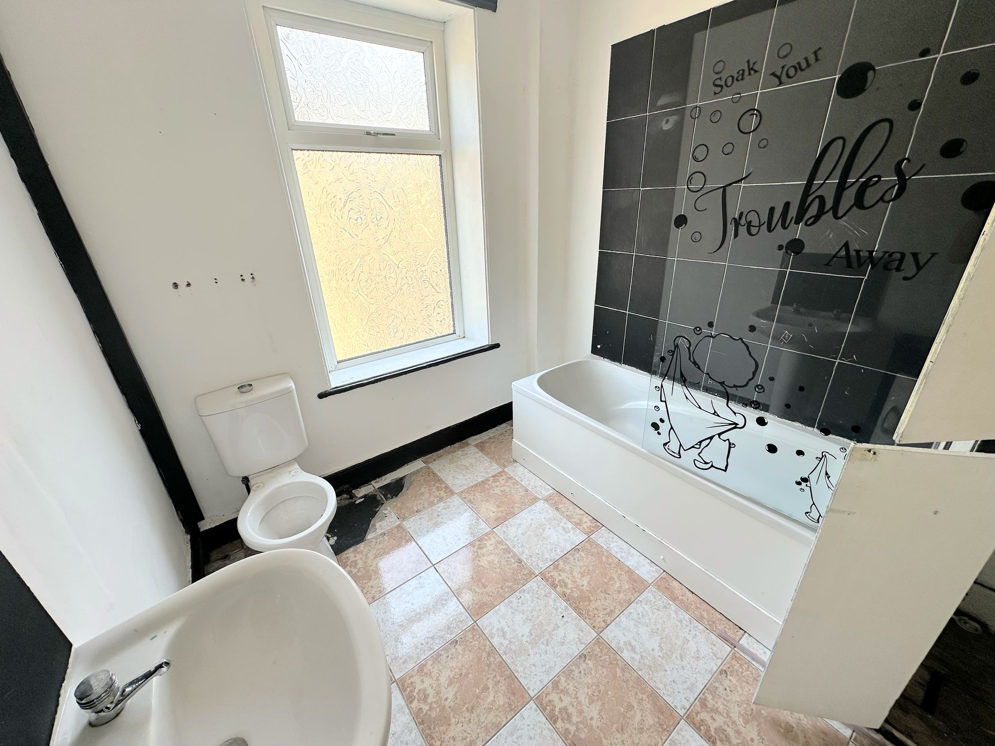 3 bed end of terrace house for sale in Byron Street, Halifax  - Property Image 9