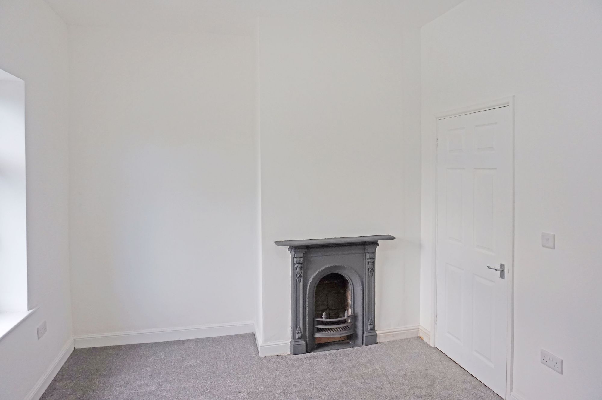 2 bed mid-terraced house to rent in Railway Terrace, Bradford  - Property Image 8