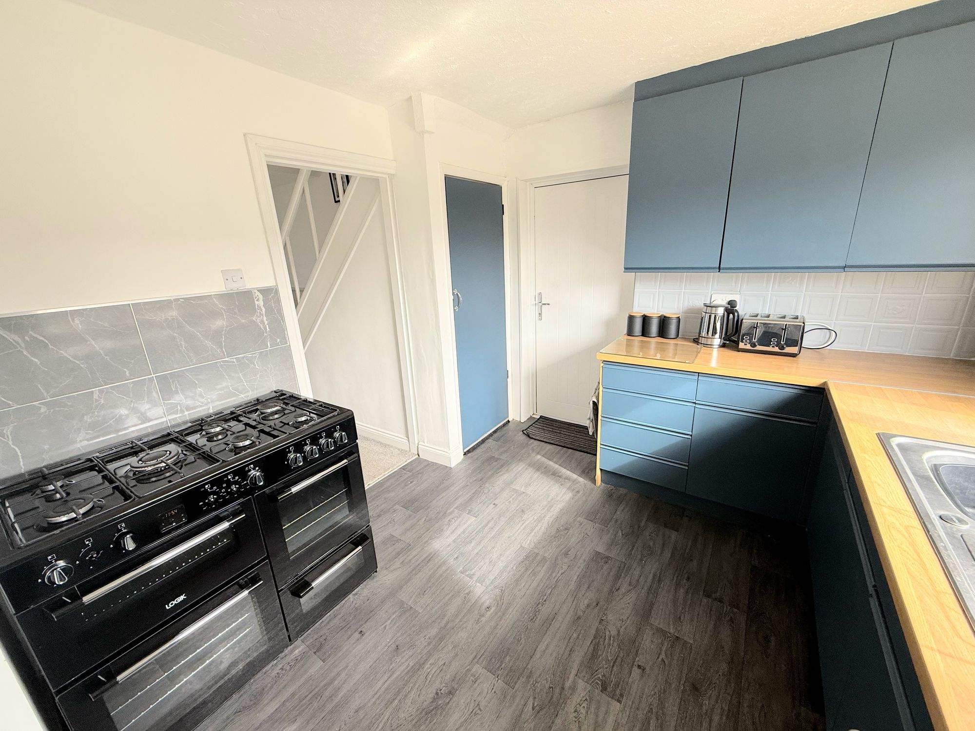 3 bed semi-detached house for sale in Beechwood Road, Halifax  - Property Image 16