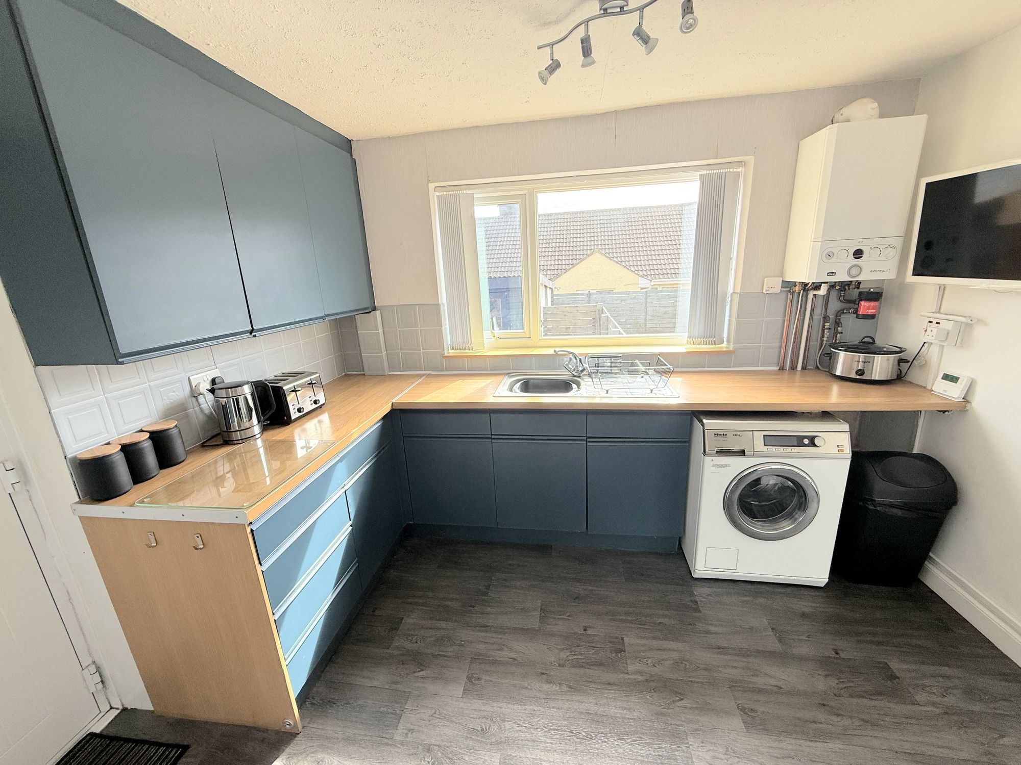 3 bed semi-detached house for sale in Beechwood Road, Halifax  - Property Image 13