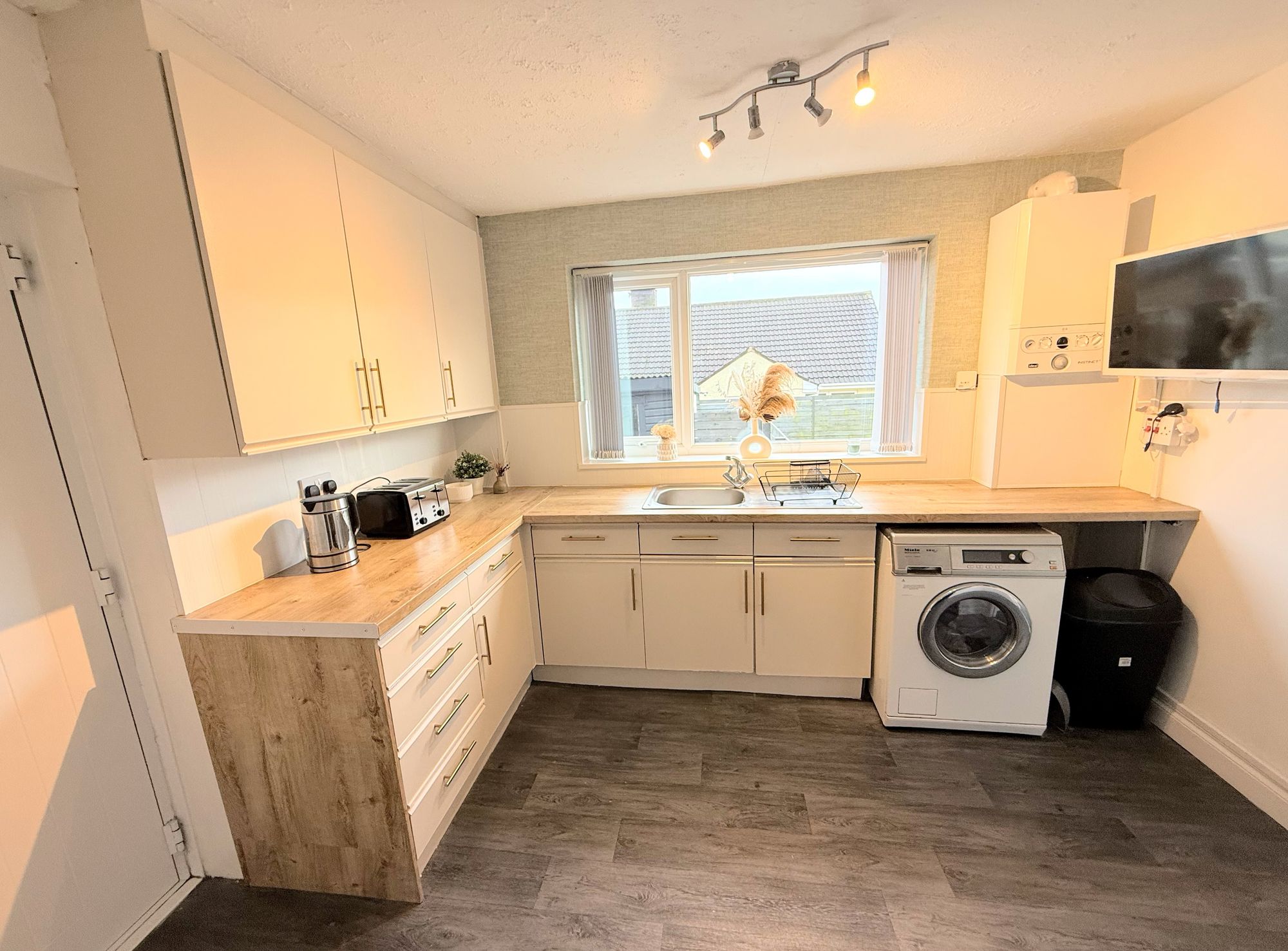 3 bed semi-detached house for sale in Beechwood Road, Halifax  - Property Image 12