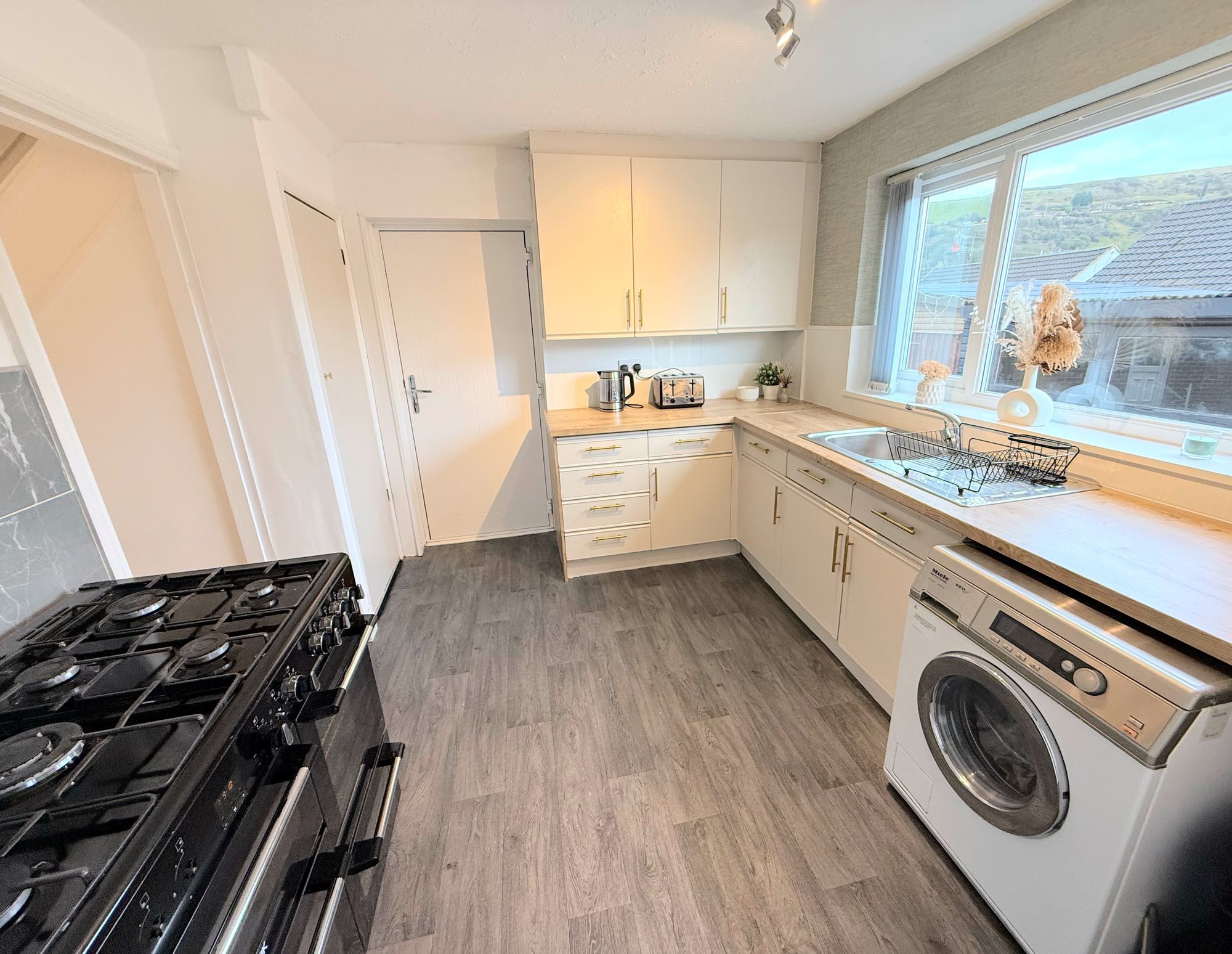 3 bed semi-detached house for sale in Beechwood Road, Halifax  - Property Image 15