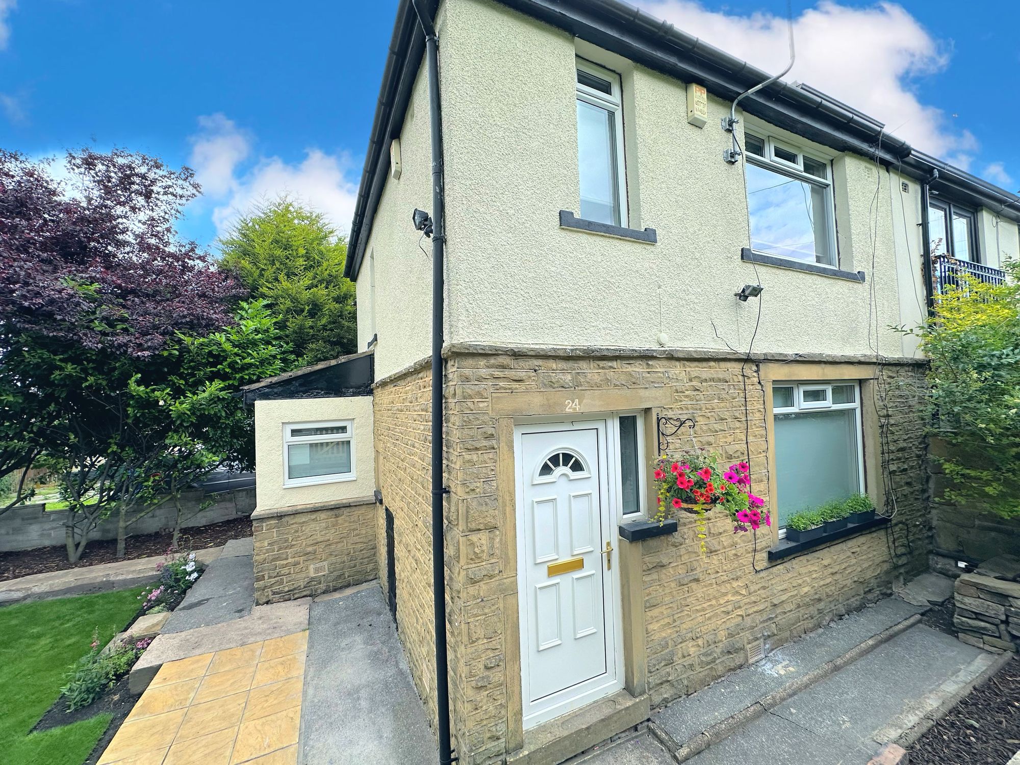 3 bed semi-detached house for sale in Beacon Street, Bradford  - Property Image 2