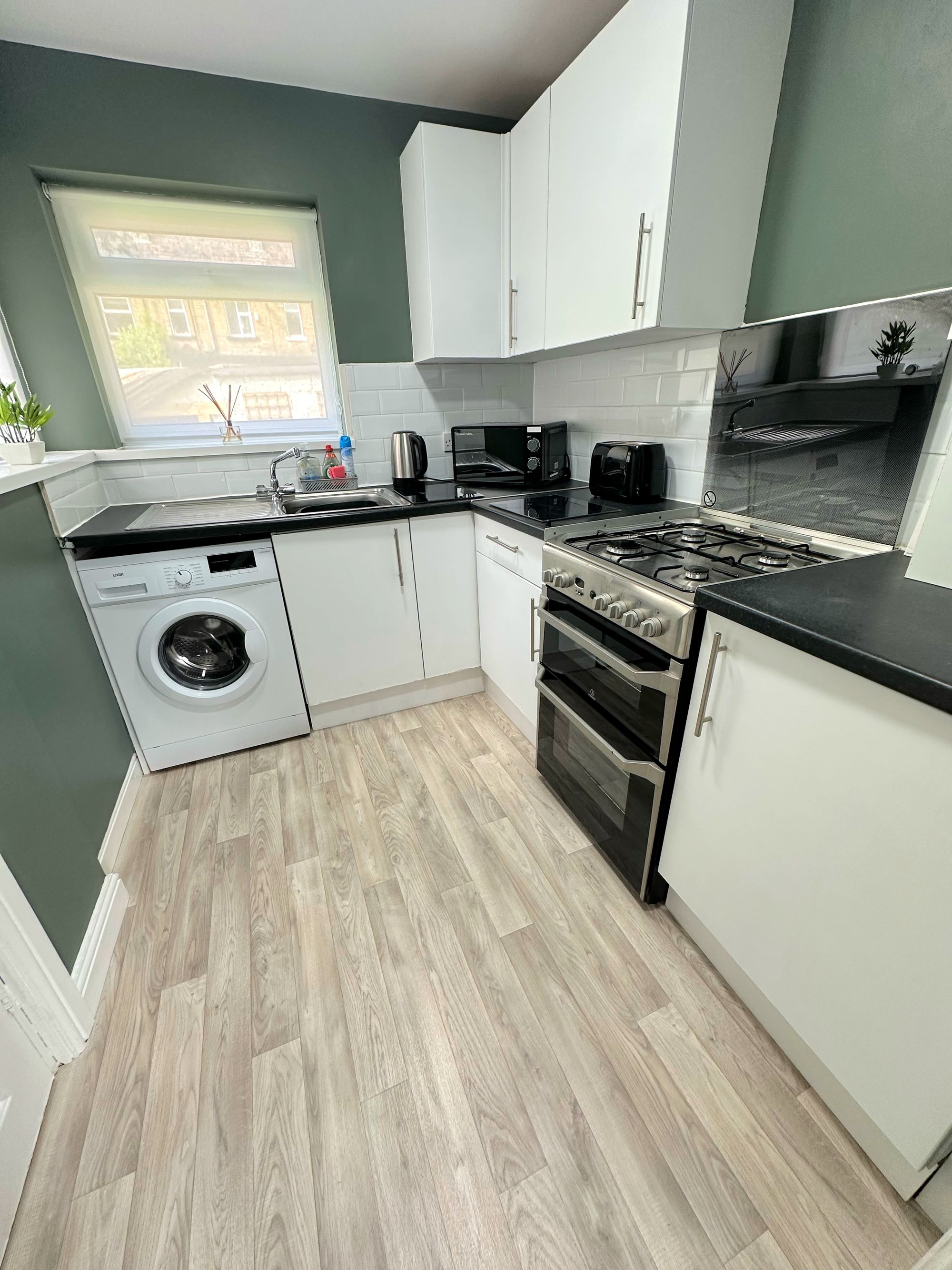 3 bed semi-detached house for sale in Beacon Street, Bradford  - Property Image 12