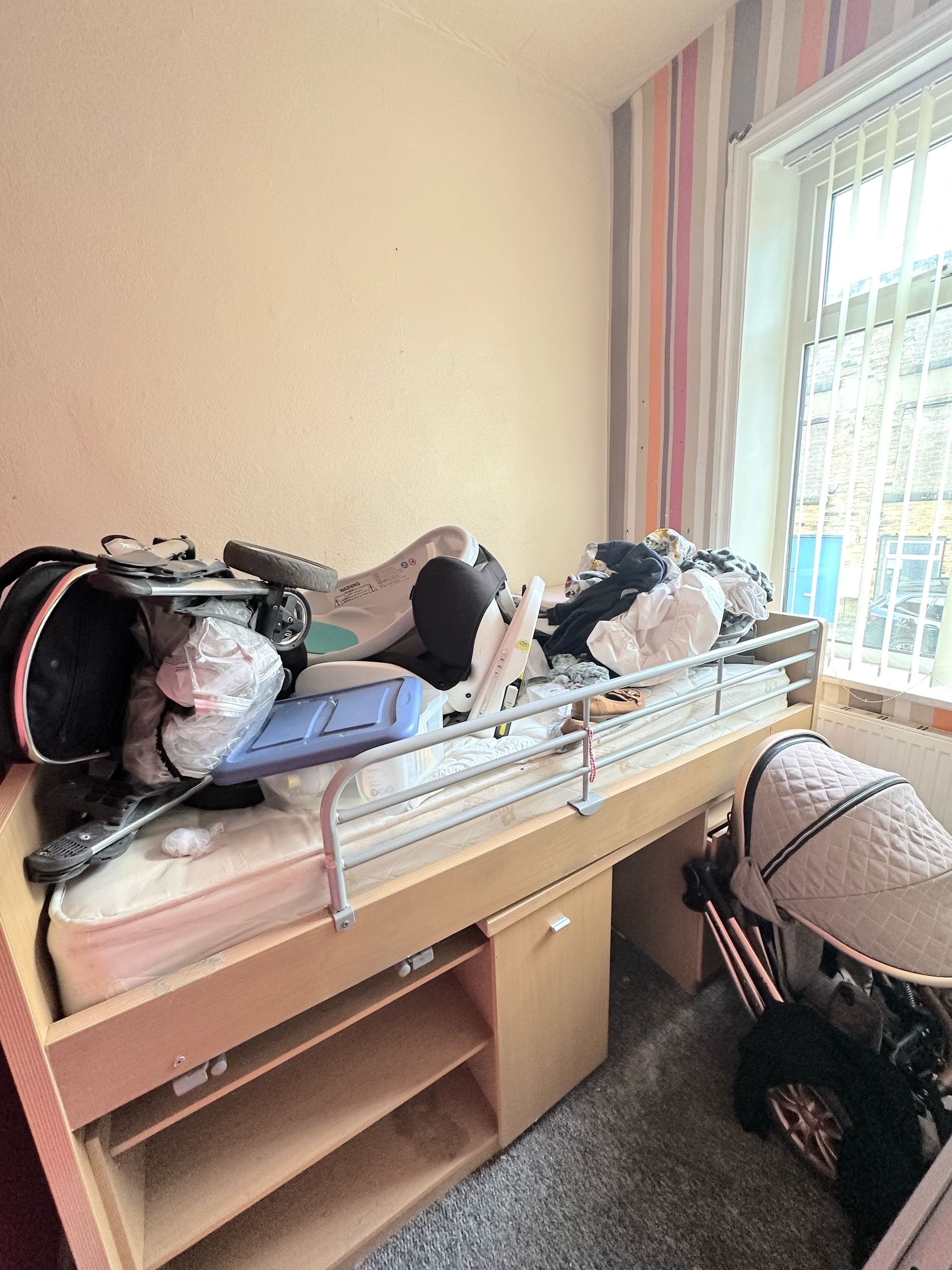 2 bed mid-terraced house for sale in Claremount Road, Halifax 9