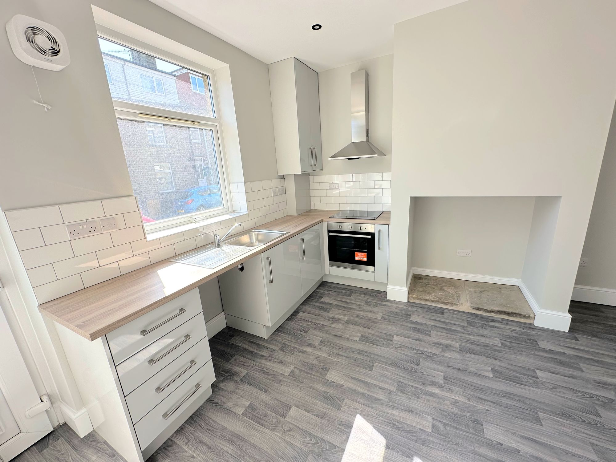 4 bed mid-terraced house to rent in Boston Street, Sowerby Bridge  - Property Image 9