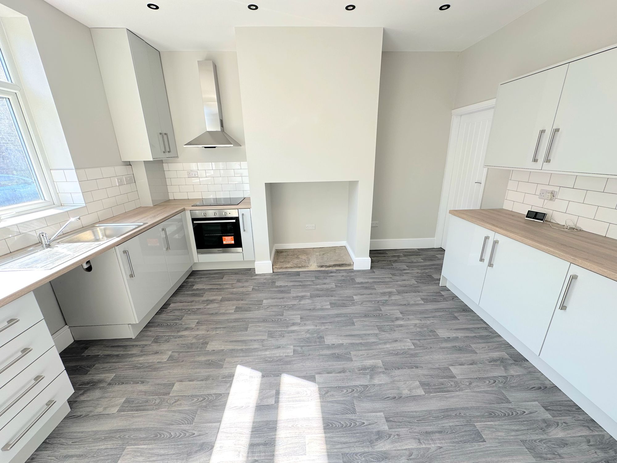 4 bed mid-terraced house to rent in Boston Street, Sowerby Bridge  - Property Image 2