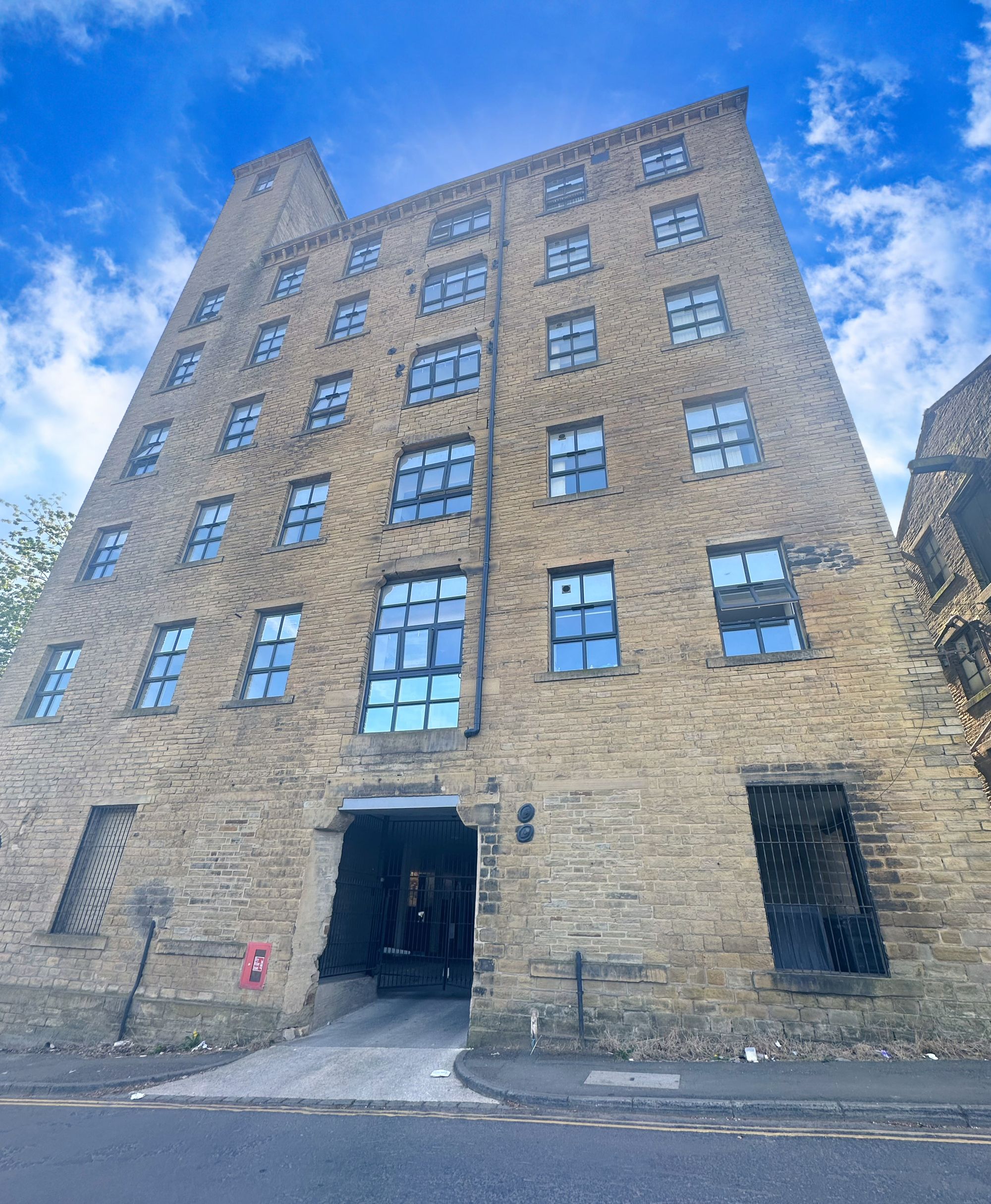 2 bed apartment for sale in Pellon Lane, Halifax  - Property Image 4