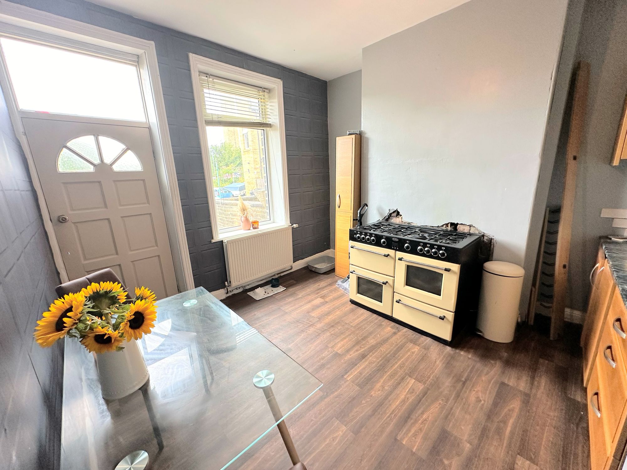 2 bed house for sale in Woodside Crescent, Halifax  - Property Image 10