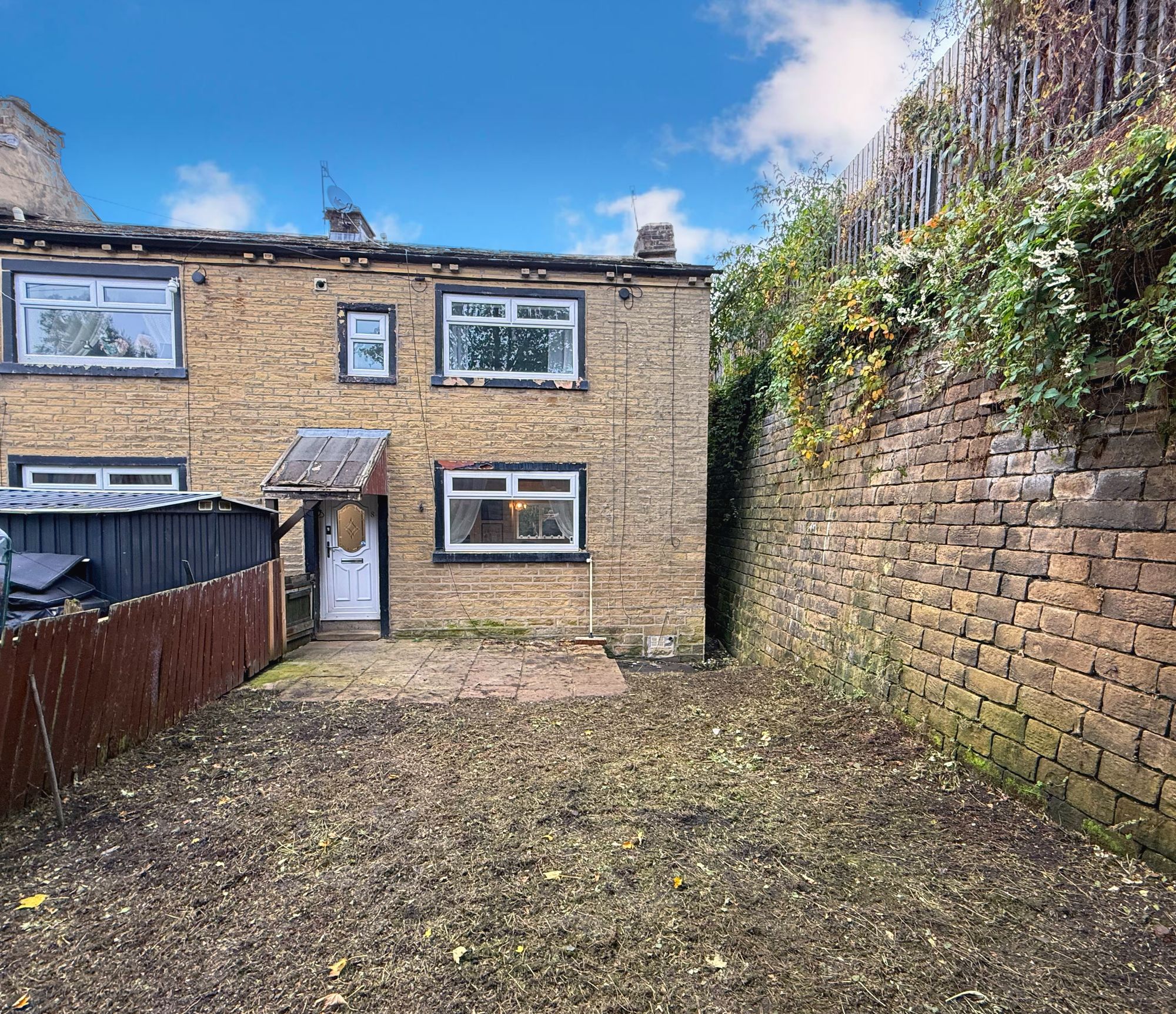 2 bed end of terrace house for sale in Spindle Street, Halifax, HX2 