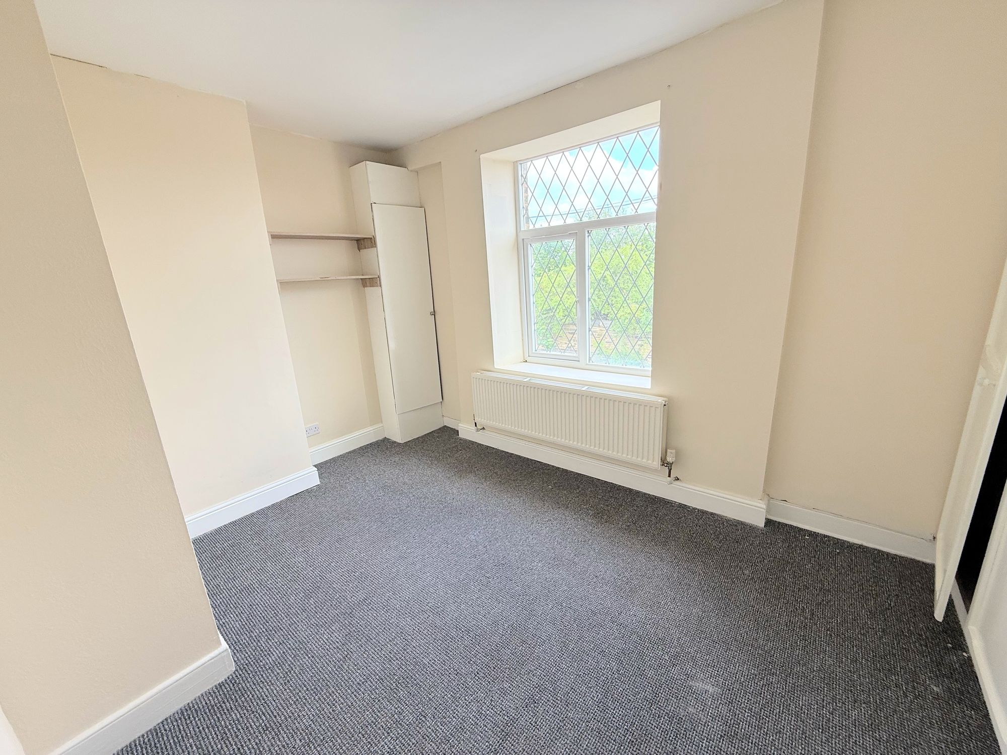 2 bed end of terrace house to rent in Dickens Street, Halifax  - Property Image 7
