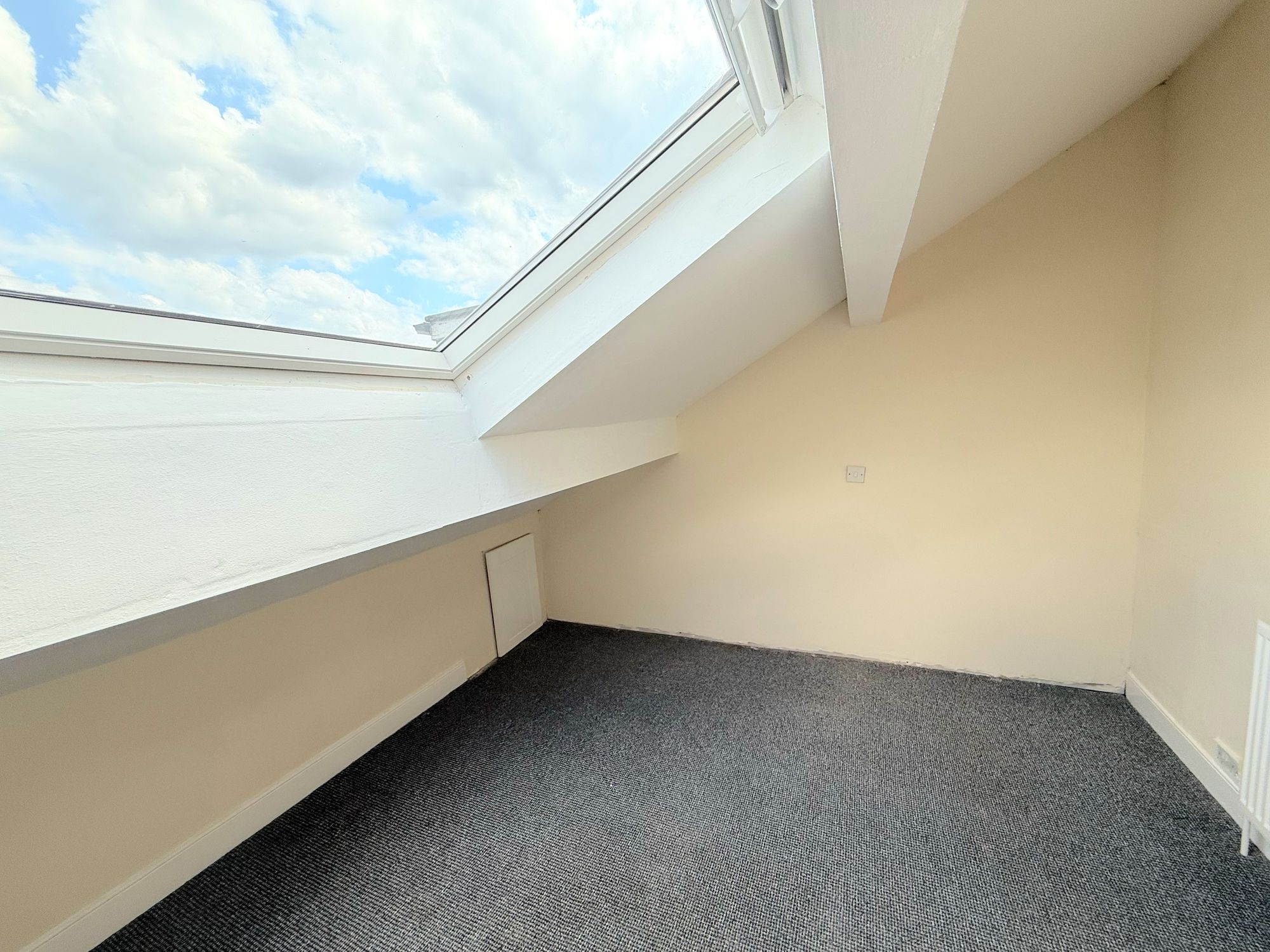 2 bed end of terrace house to rent in Dickens Street, Halifax  - Property Image 11