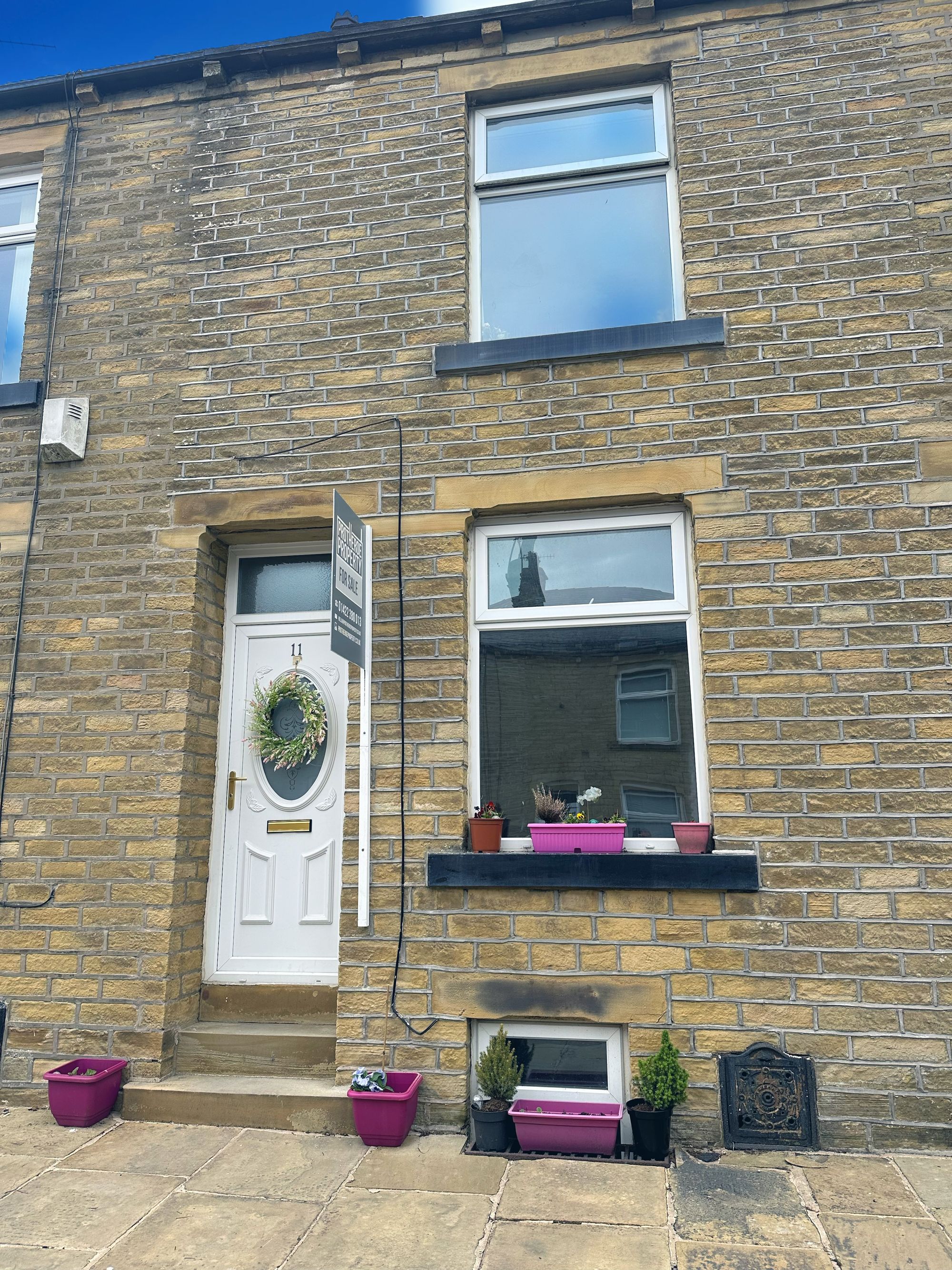 2 bed mid-terraced house for sale in Chester Place, Halifax  - Property Image 5