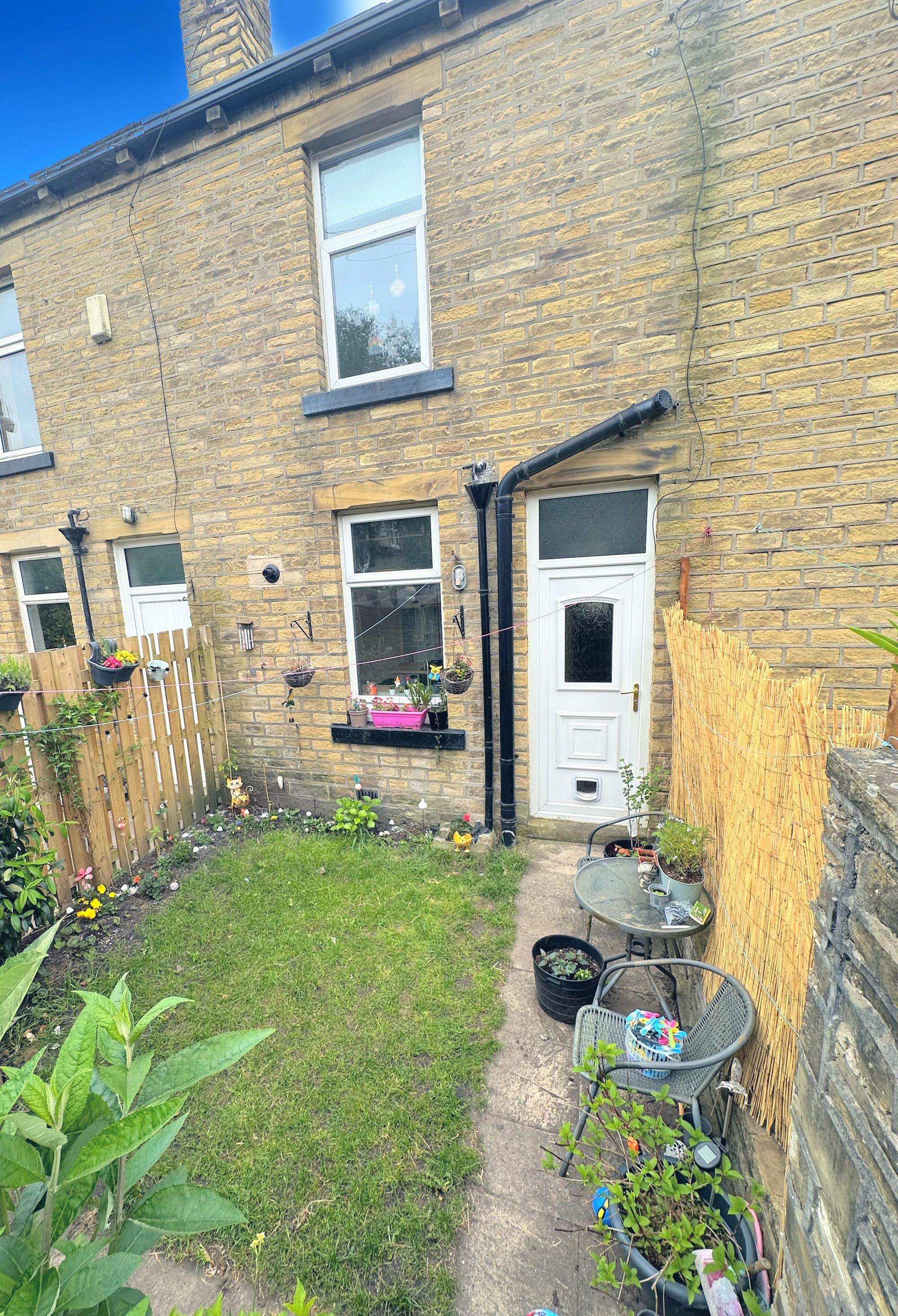 2 bed mid-terraced house for sale in Chester Place, Halifax  - Property Image 24
